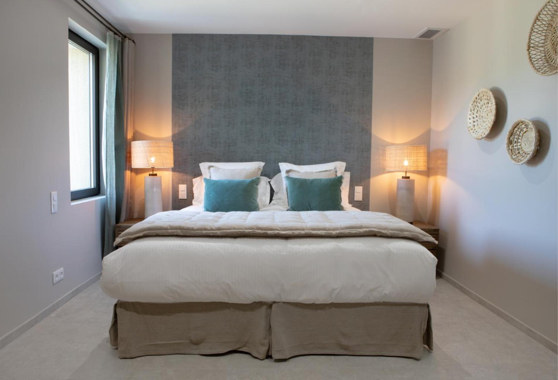 Standard King Room photo 3