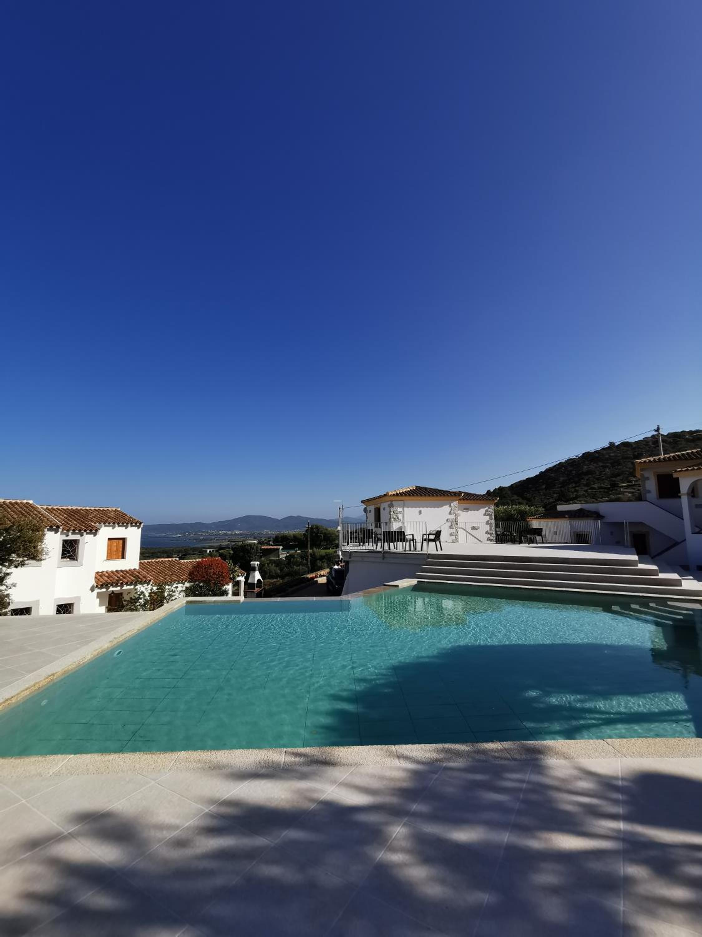 Apartment with Sea View - Photo 3