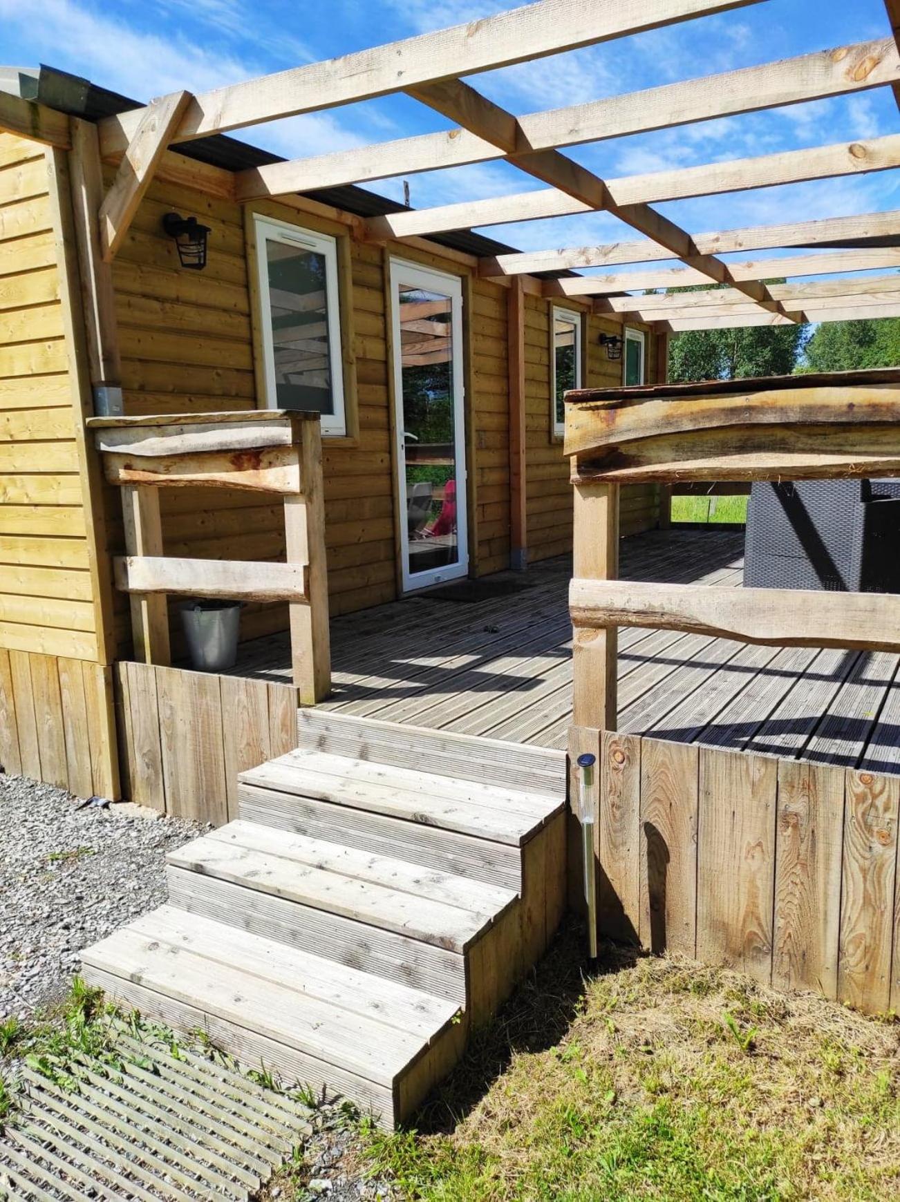 Mobile Home - Photo 6