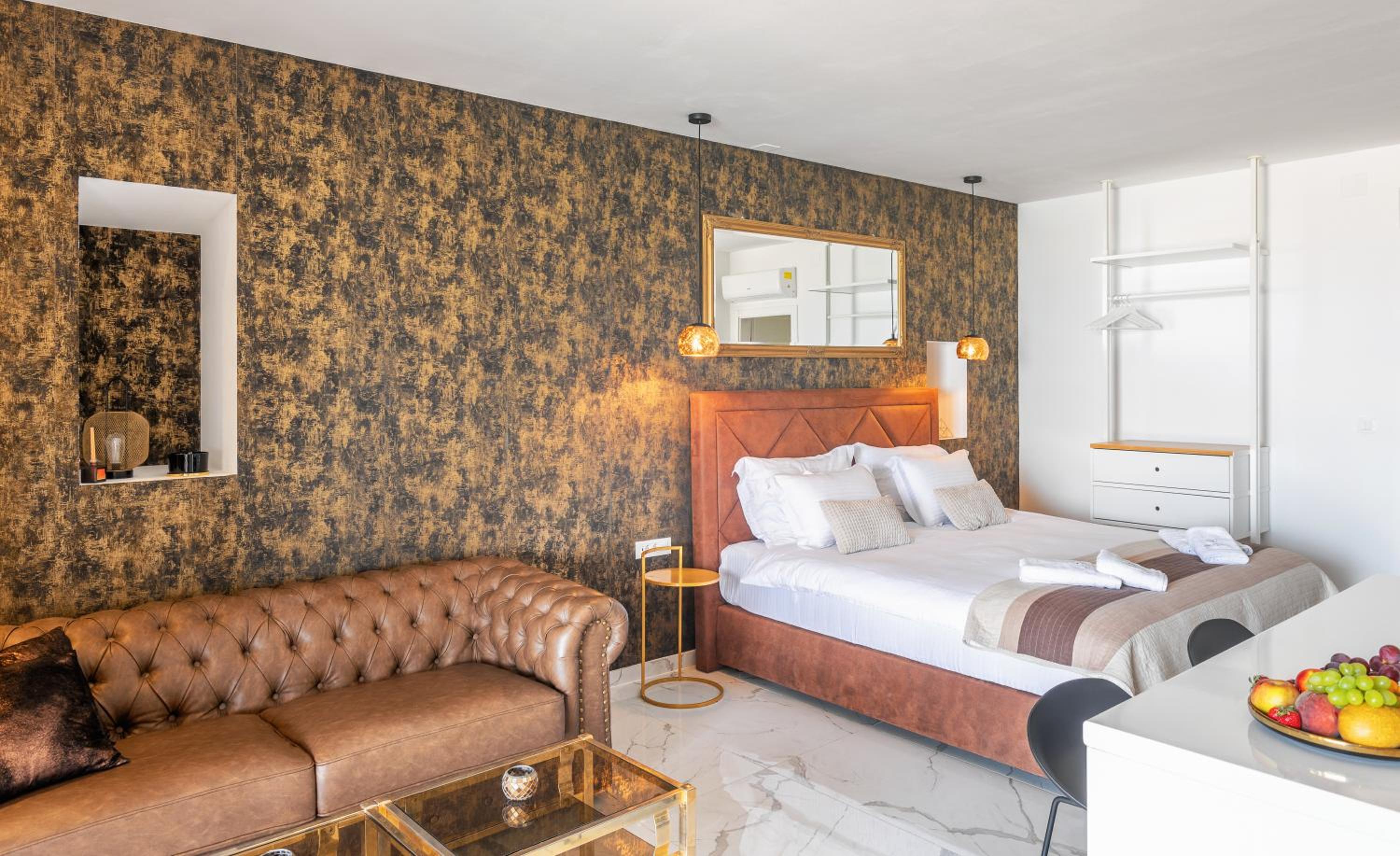 Deluxe King Room photo 2