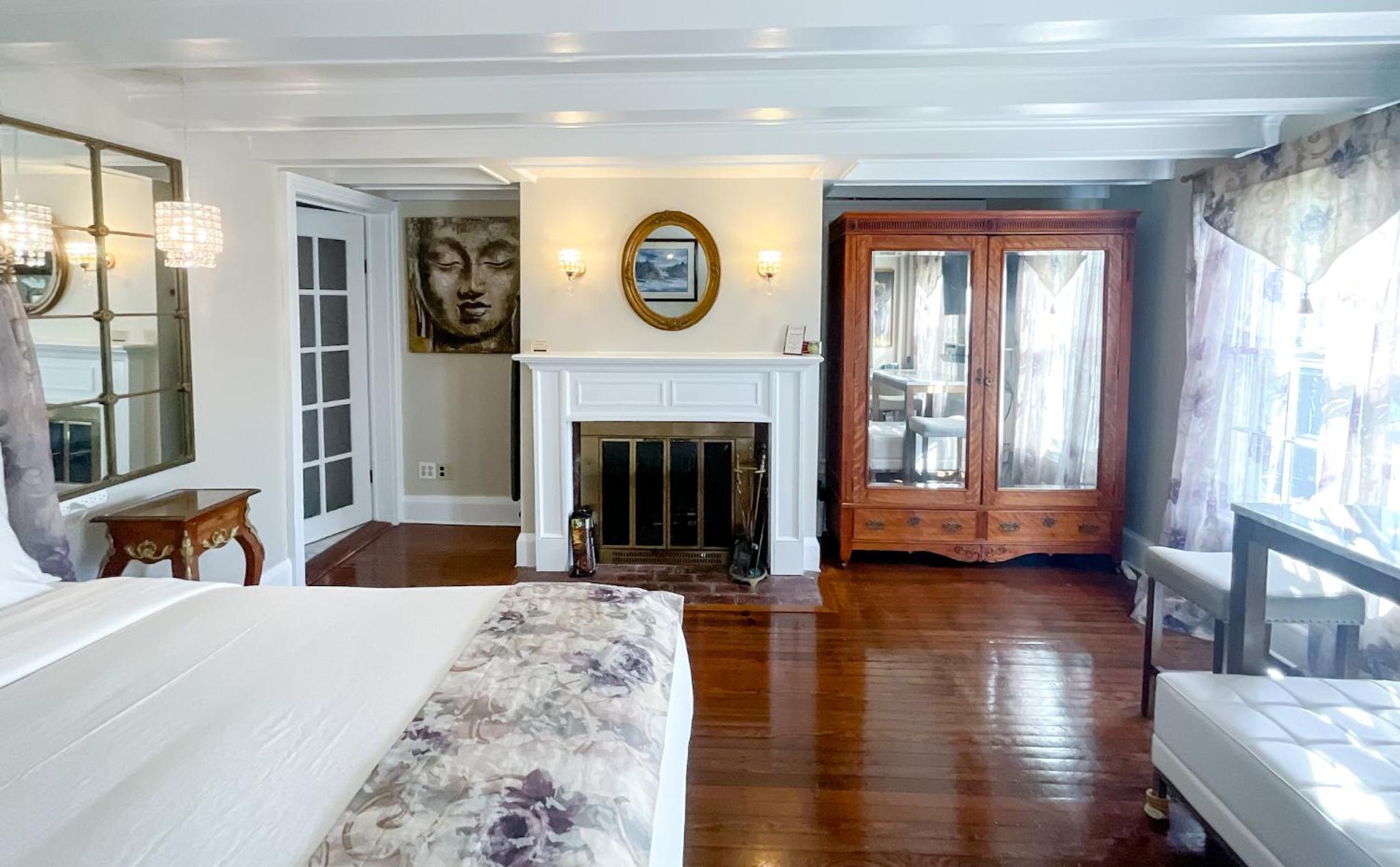 Vanderbilt Queen with Sea View photo 2
