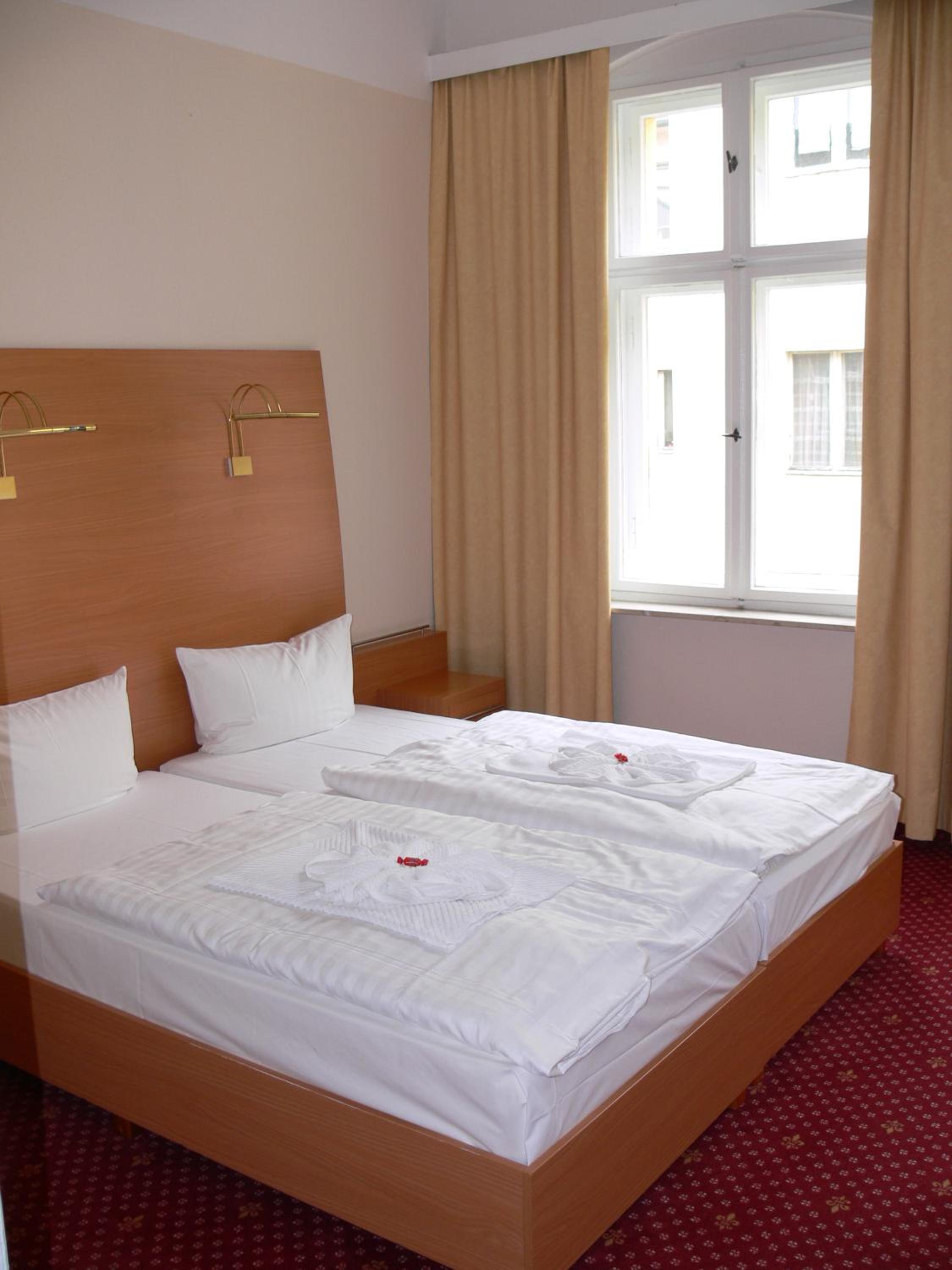 Small Double Room photo 1