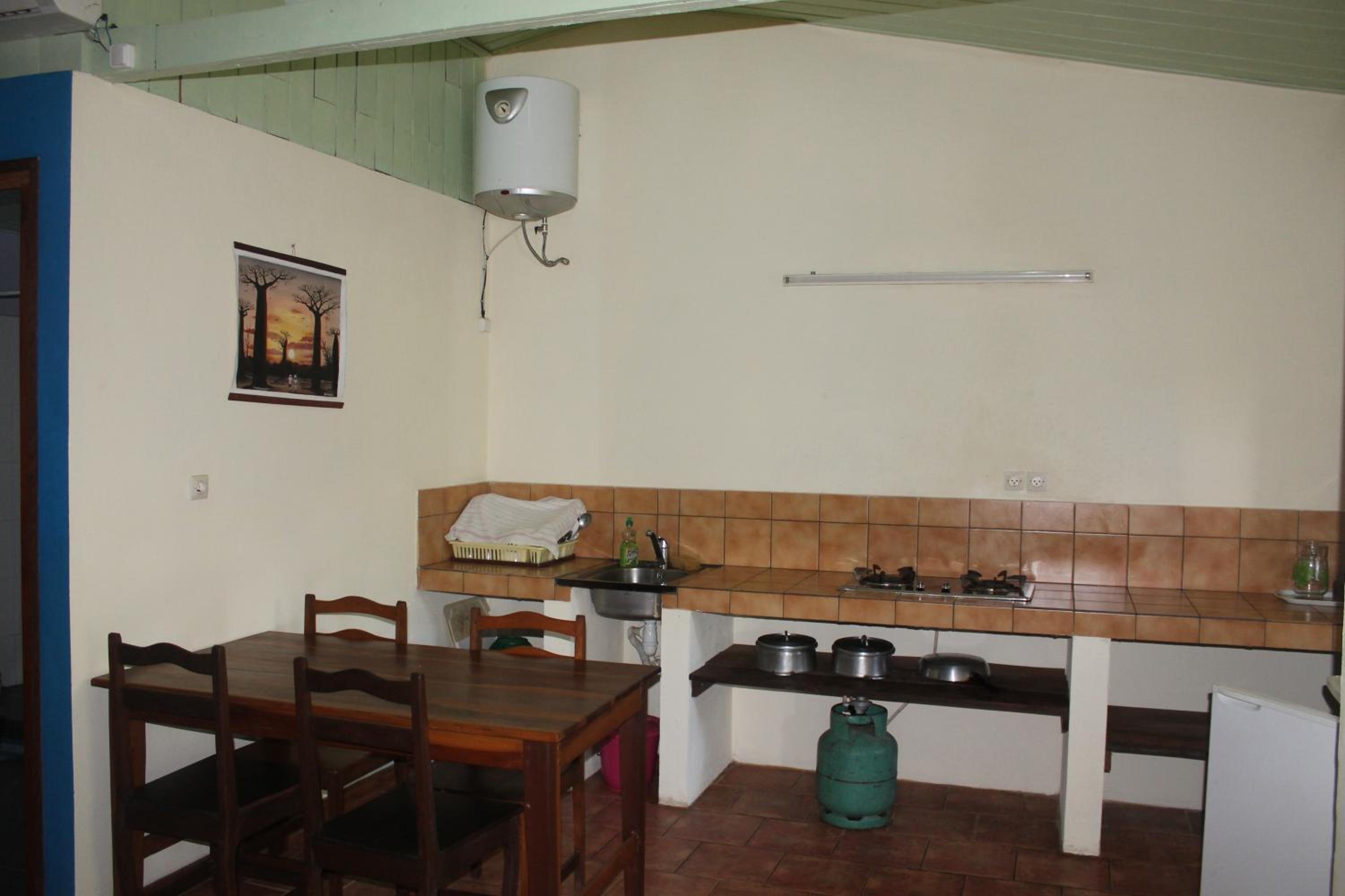 Bungalow with Kitchen photo 2