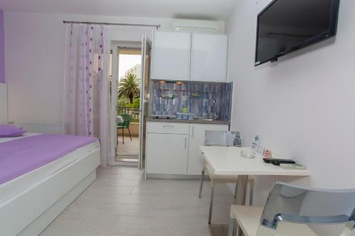 Studio with Sea View
