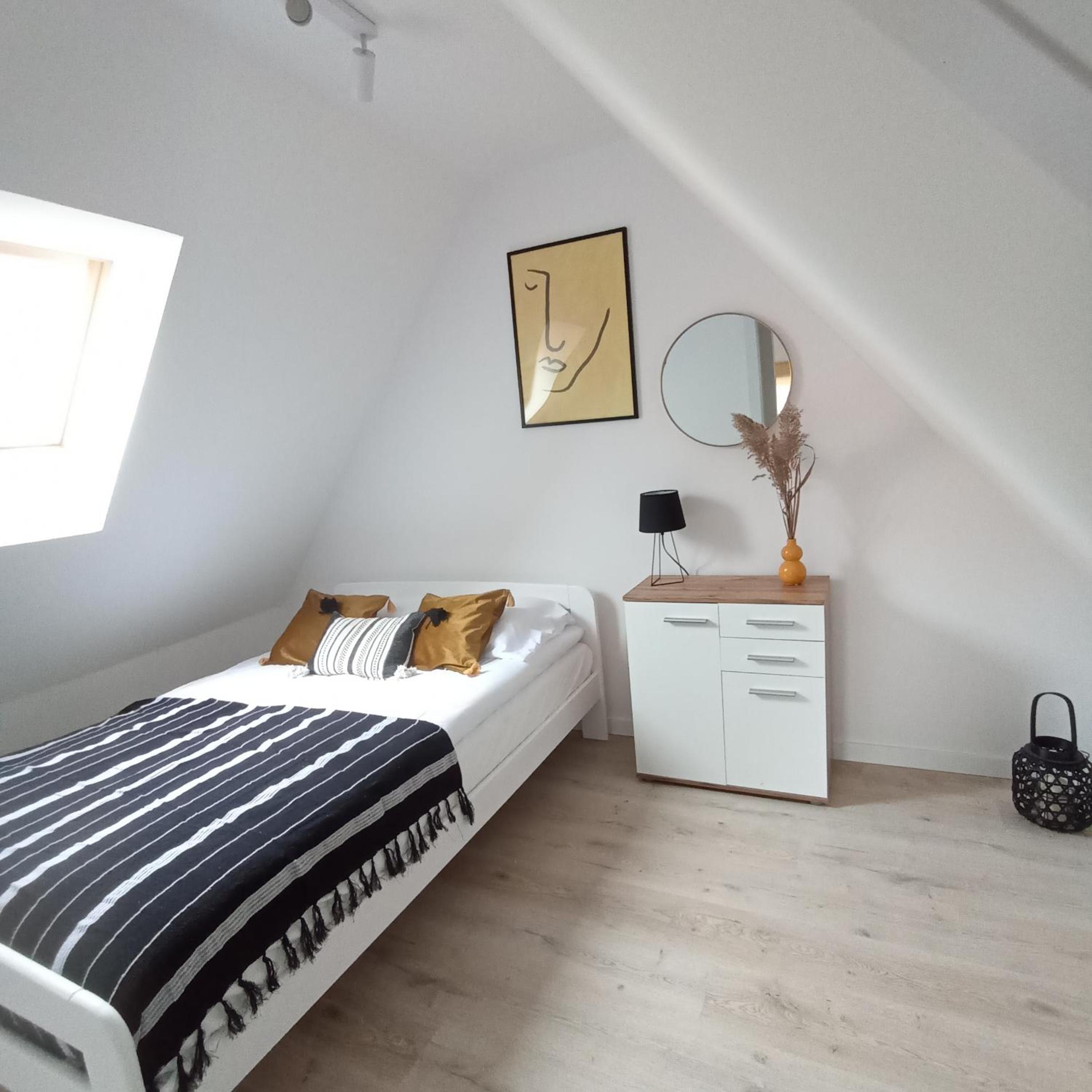 Two-Bedroom House - Photo 1