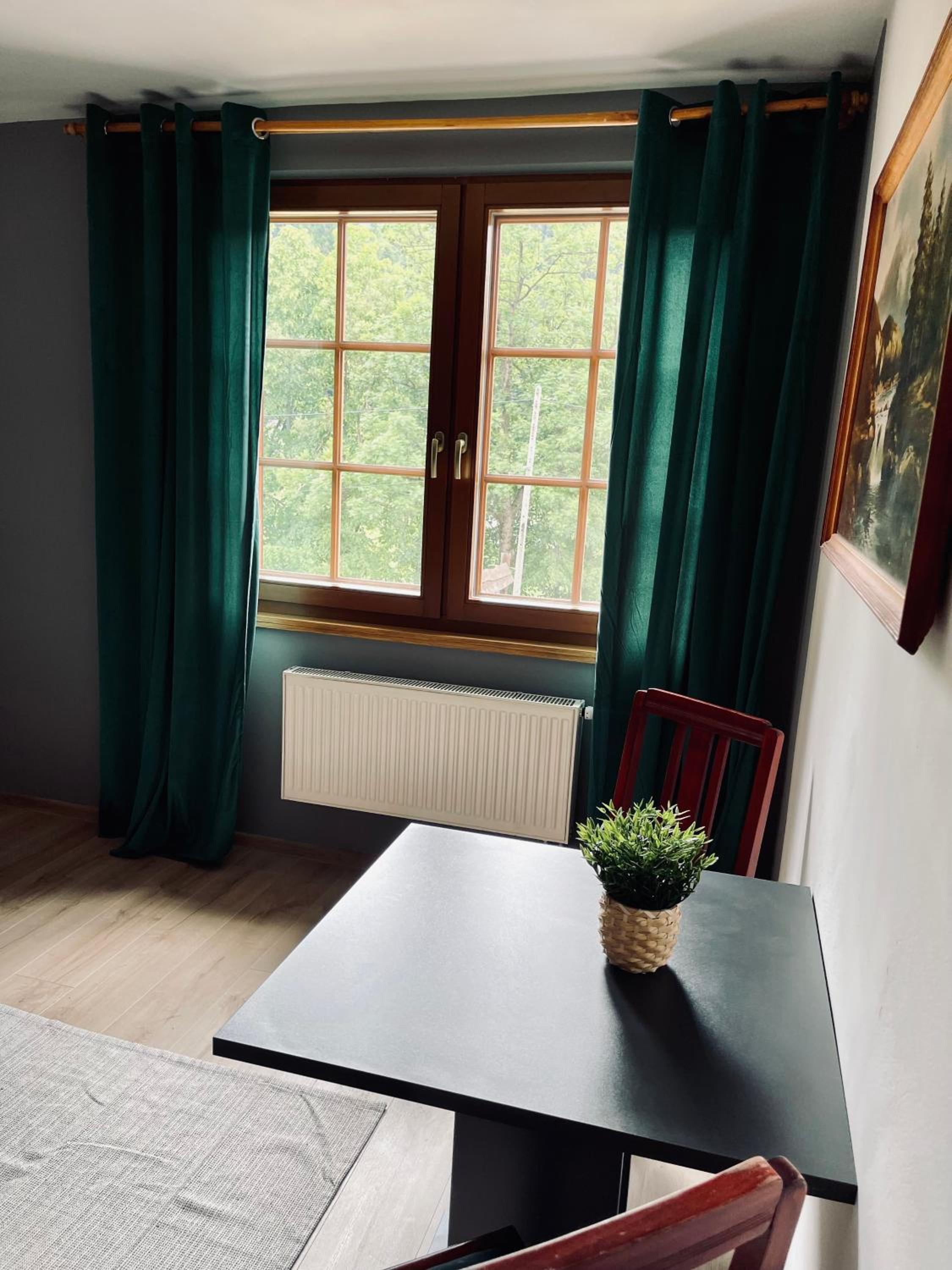 One-Bedroom Apartment - Photo 8