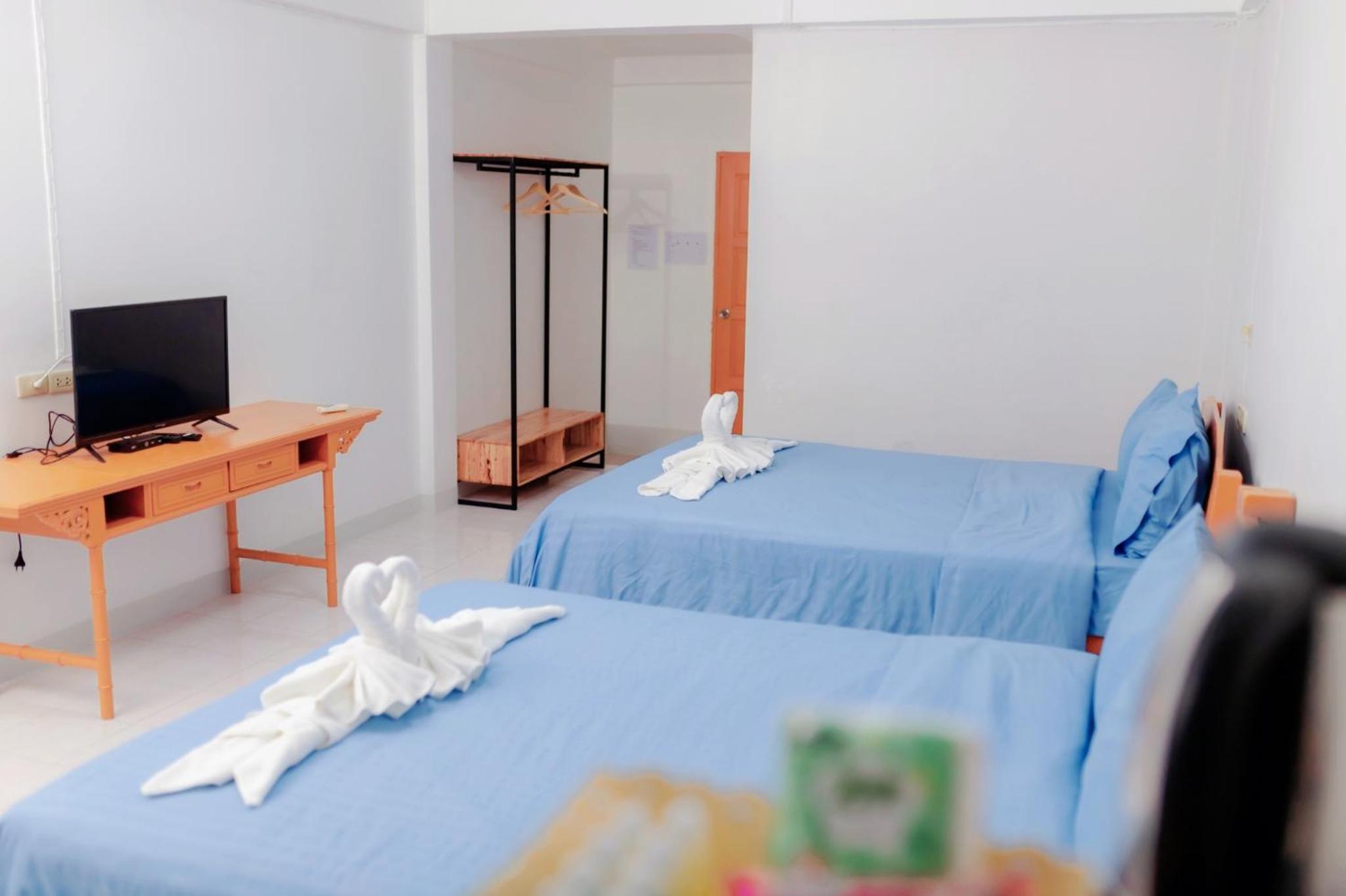 Quadruple Room with Private Bathroom