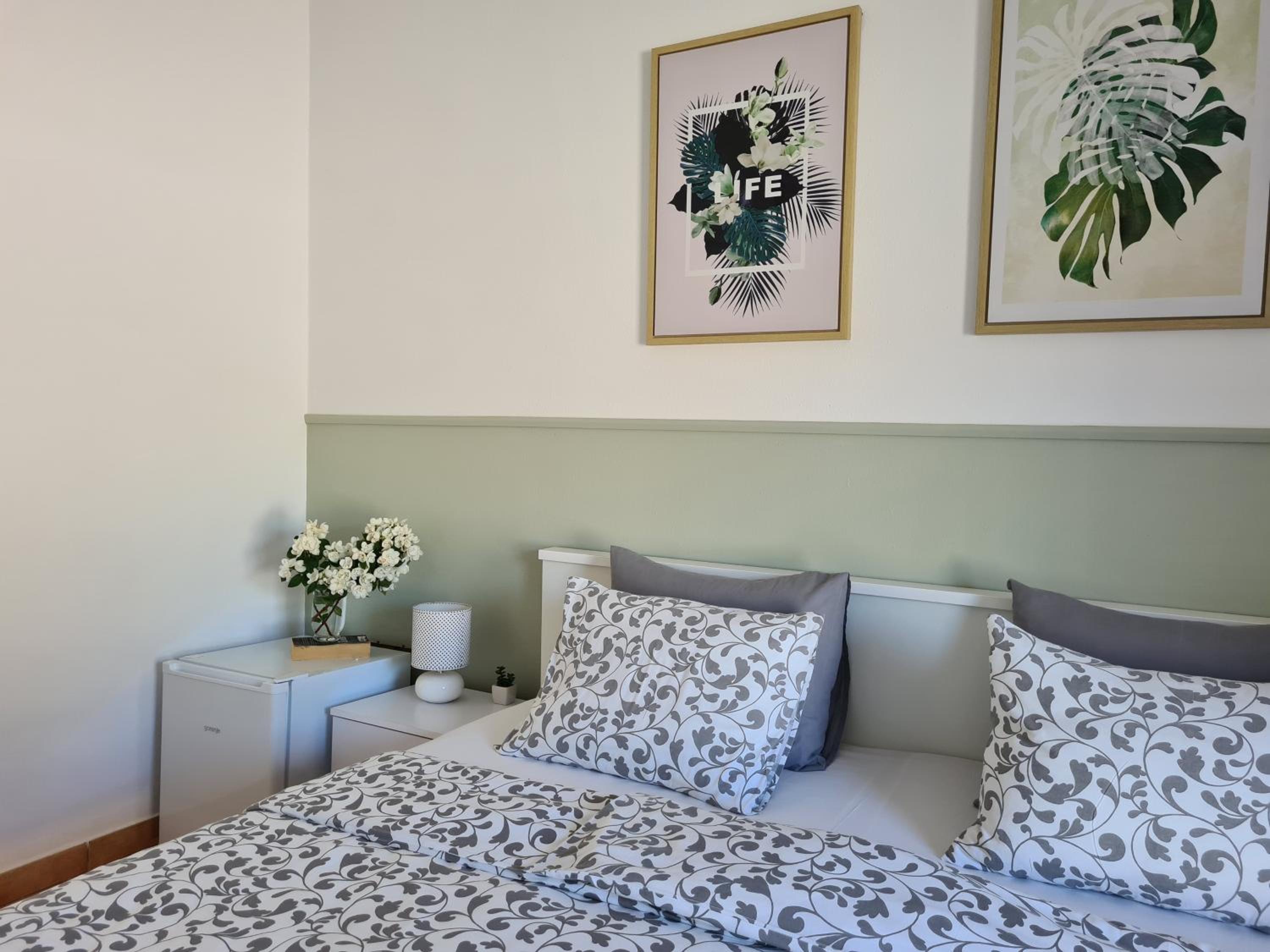 Double Room with Balcony (2 Adults + 1 Child) photo 1