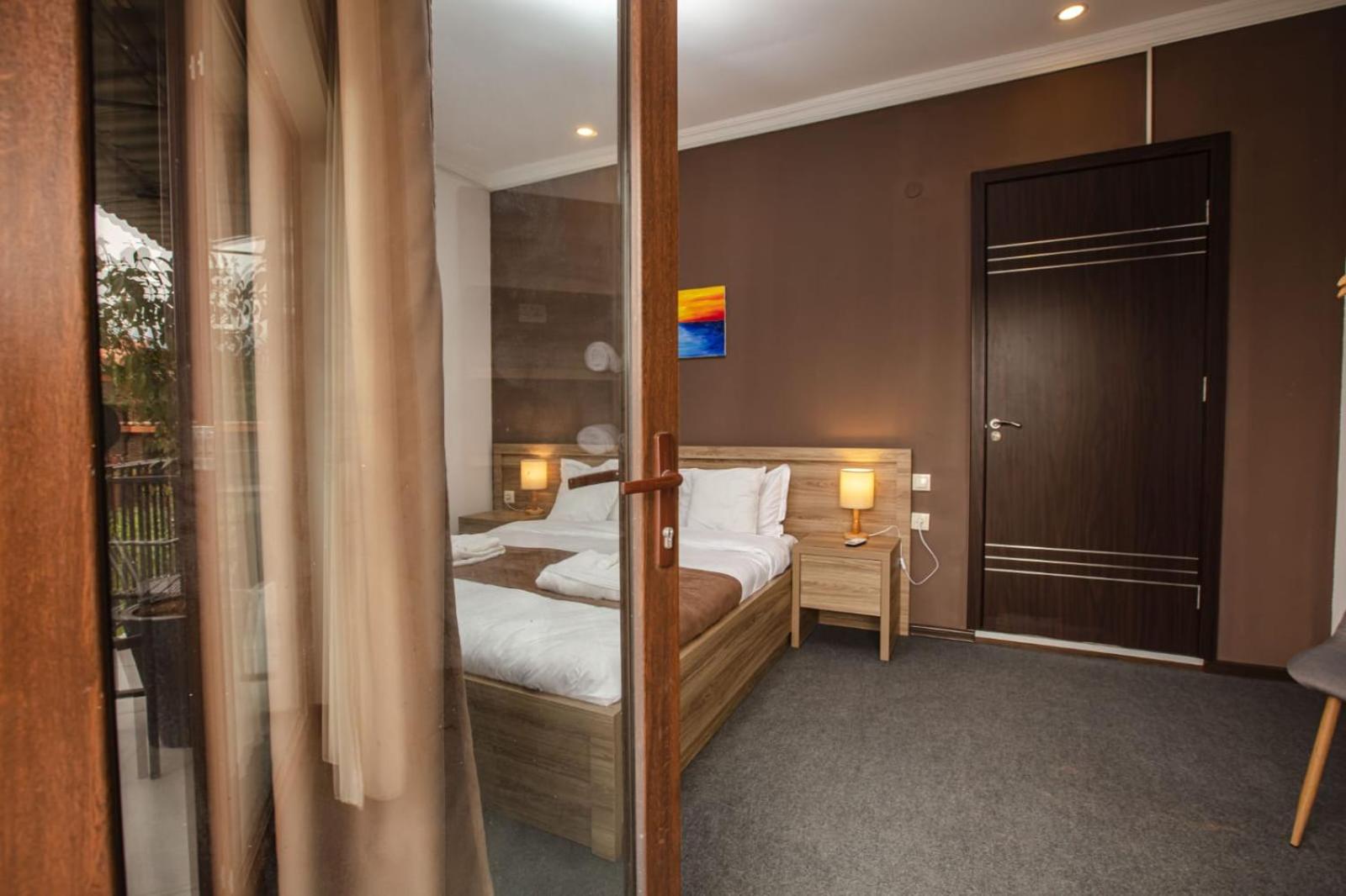 Vineyard Hotel & Winery
