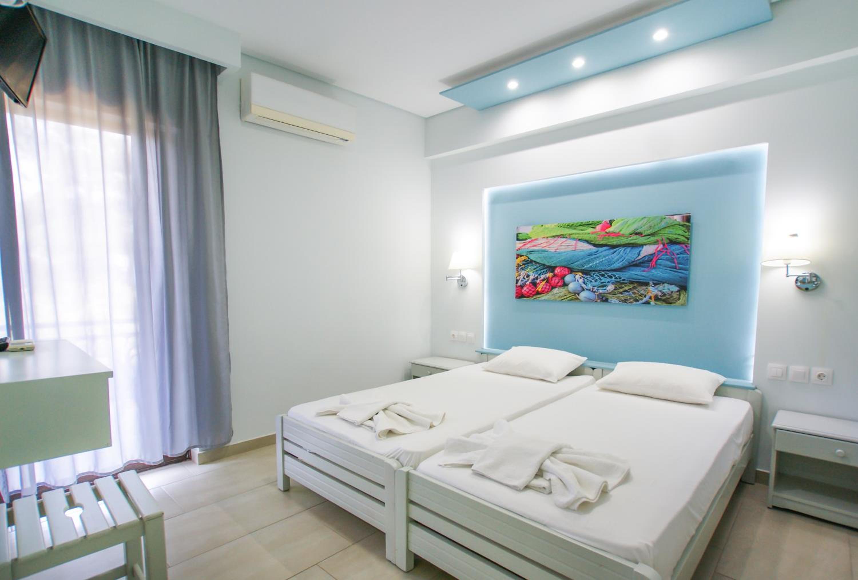 Quadruple Room with Terrace - Photo 1