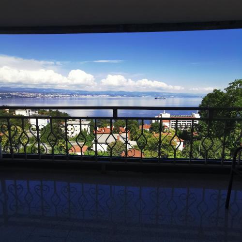 Apartment with Sea View photo 2