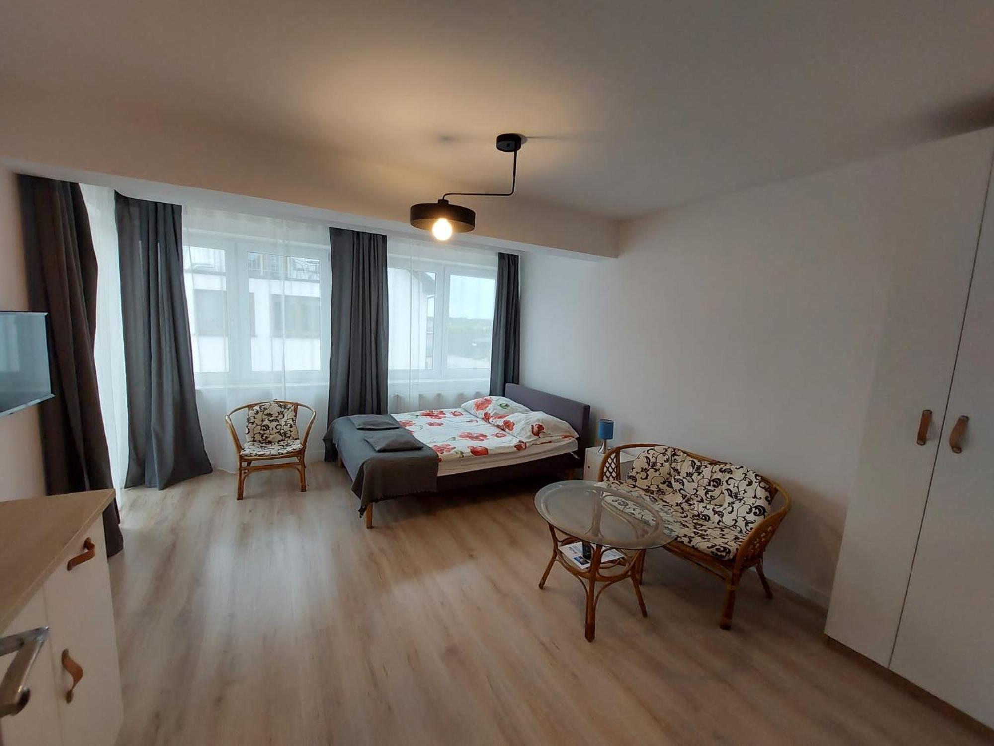 Apartment with Balcony photo 2