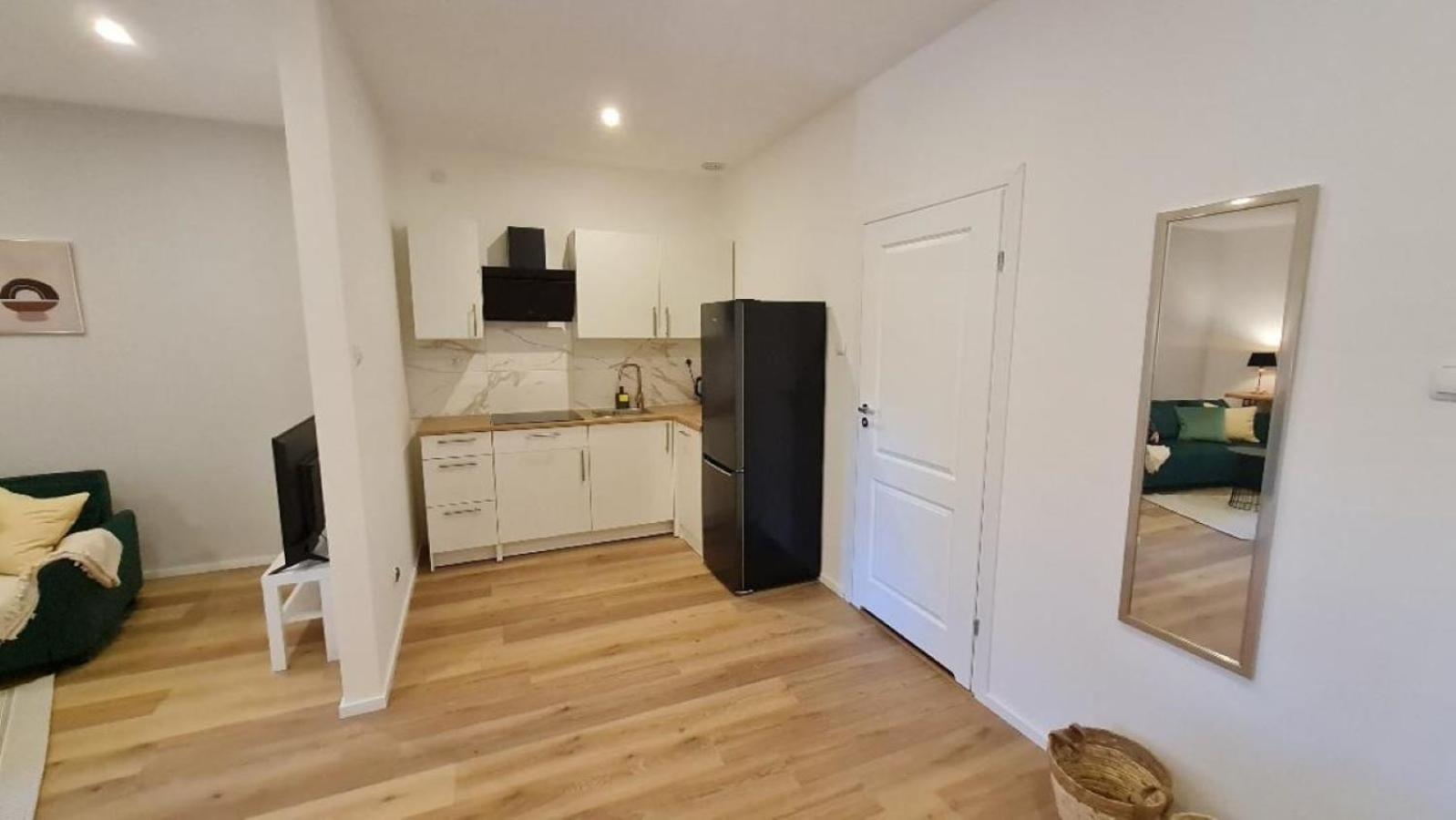 Two-Bedroom Apartment - Photo 2