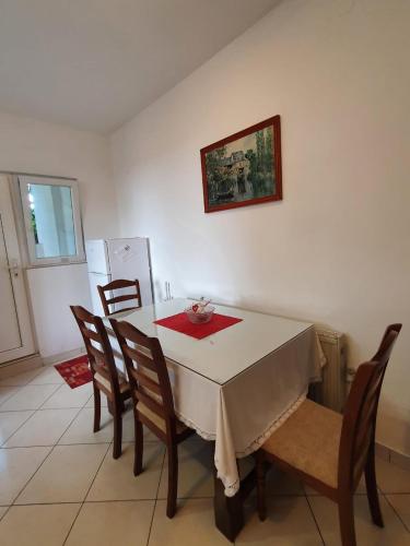 Apartment - Ground Floor photo 3