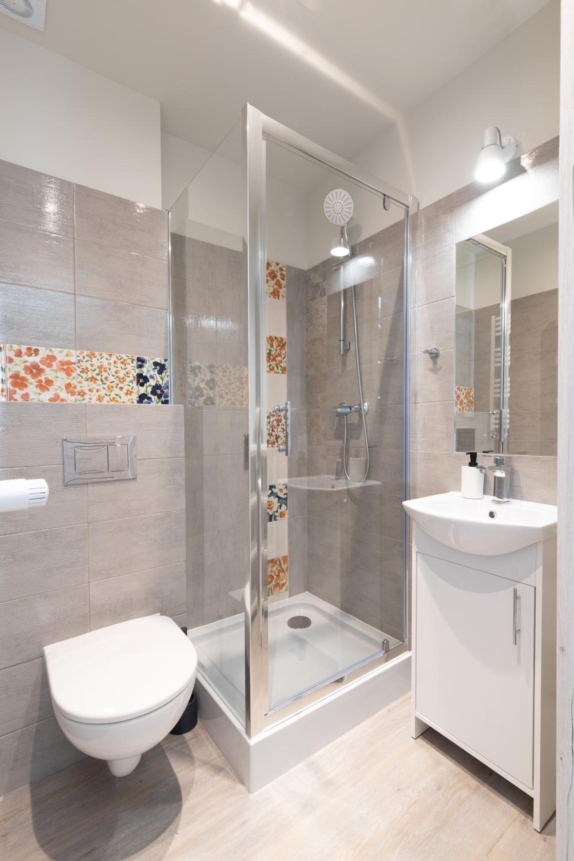 Deluxe Double Room (2 Adults + 1 Child) photo 3