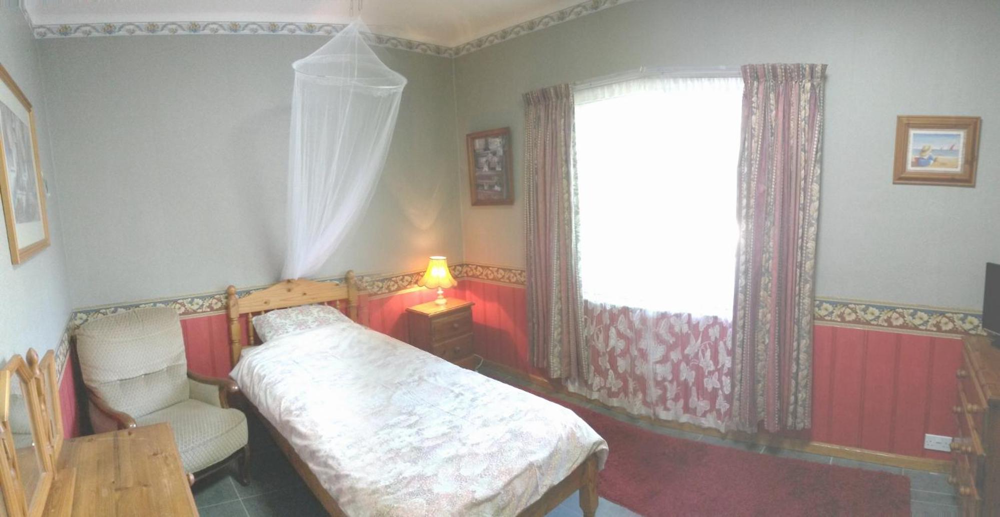 Single Room with Mountain View