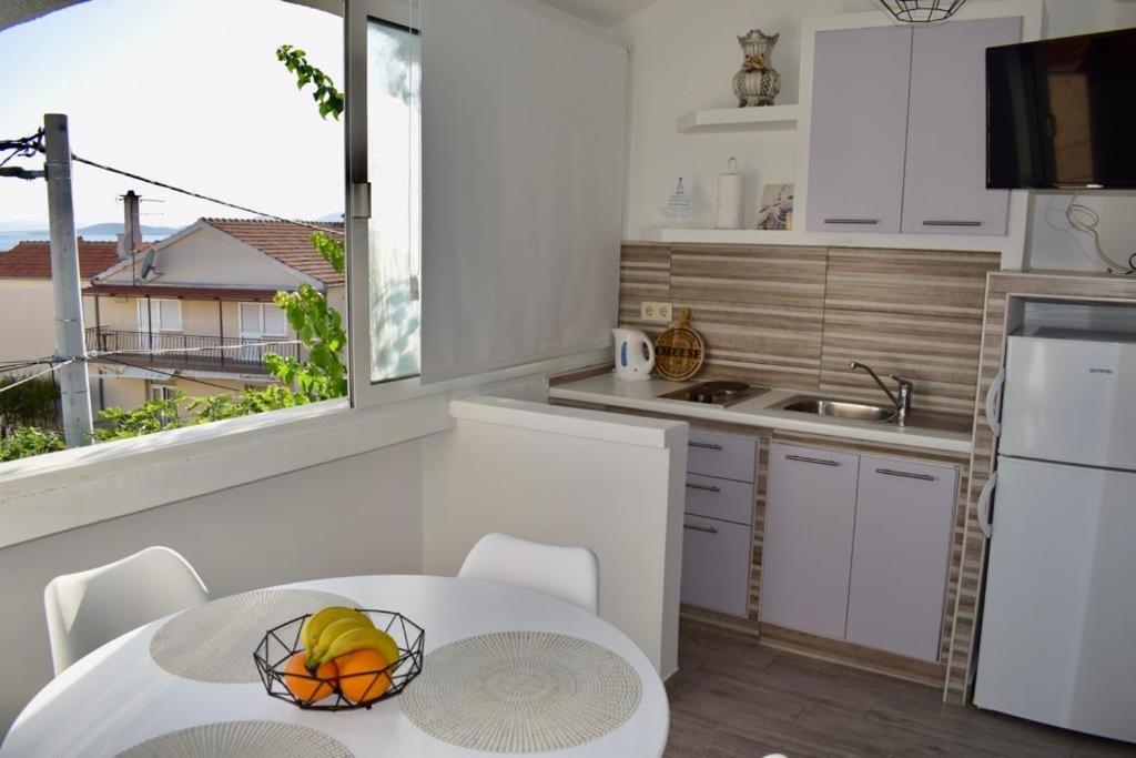Studio Apartment with Sea View