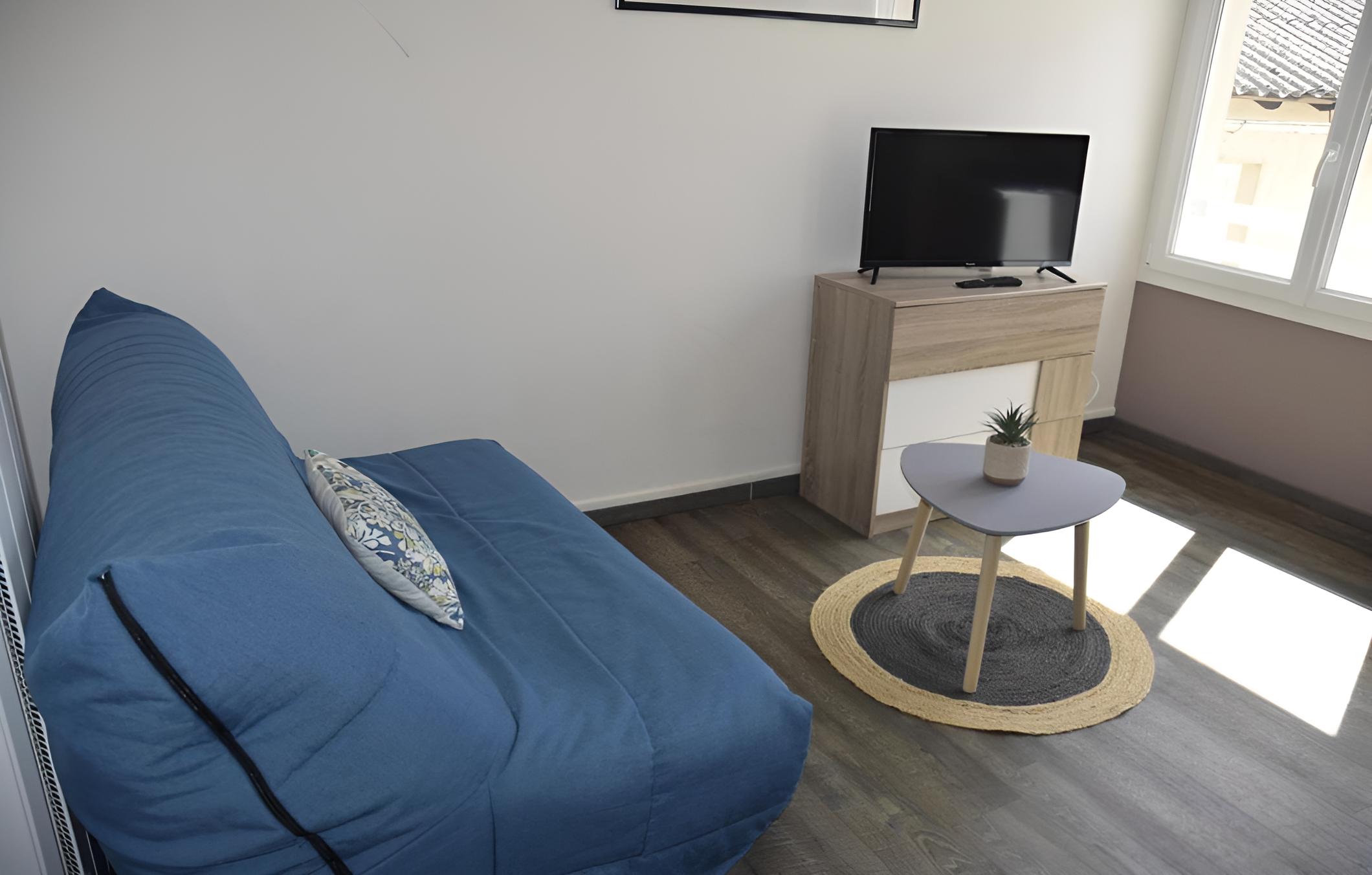 Apartment photo 2