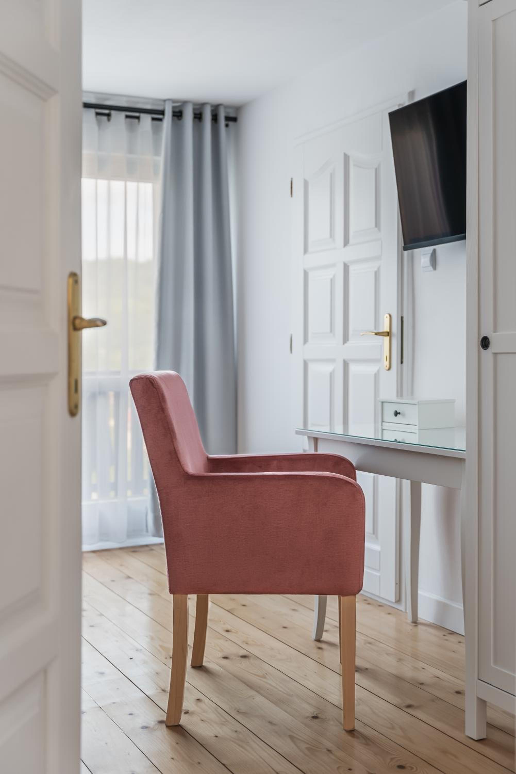 Family Suite with Balcony photo 2