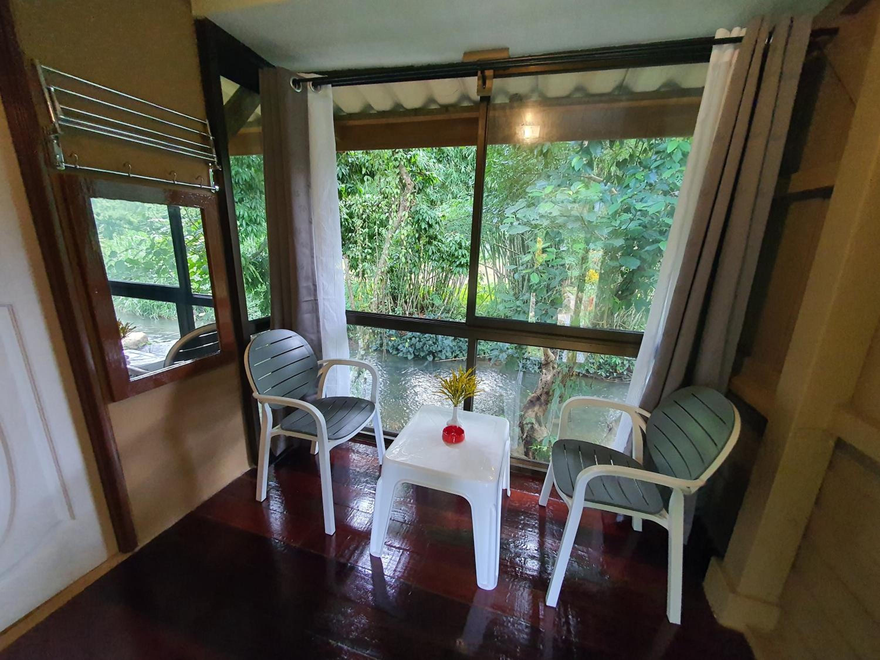 Cottage with Garden View - Photo 1