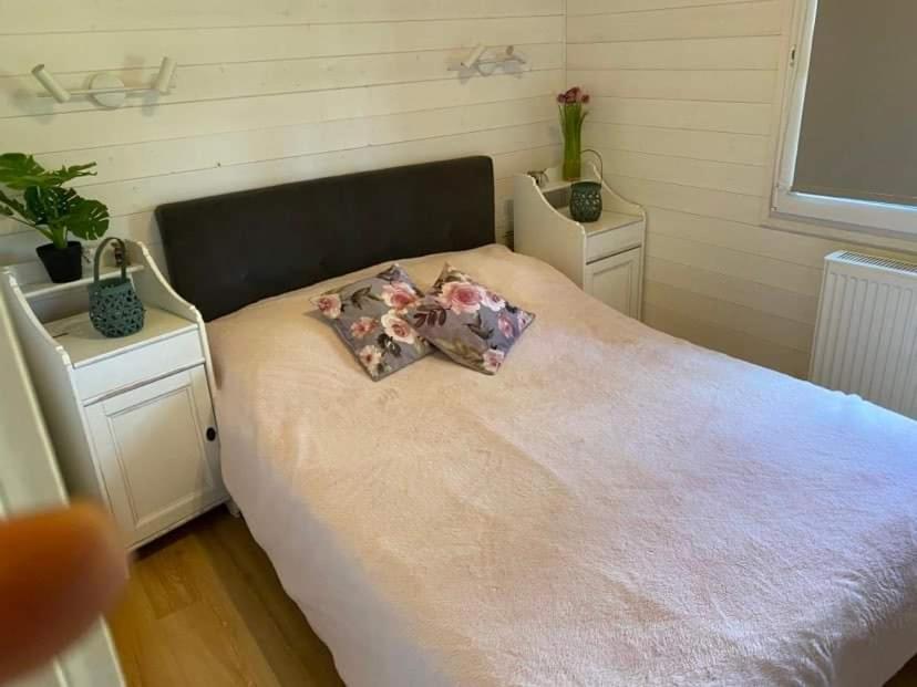 Three-Bedroom Apartment - Photo 5