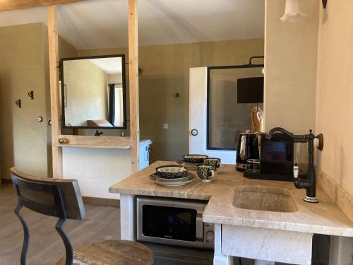 Deluxe Double Room with Bath photo 2