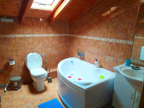 Three-Bedroom Apartment - Photo 2