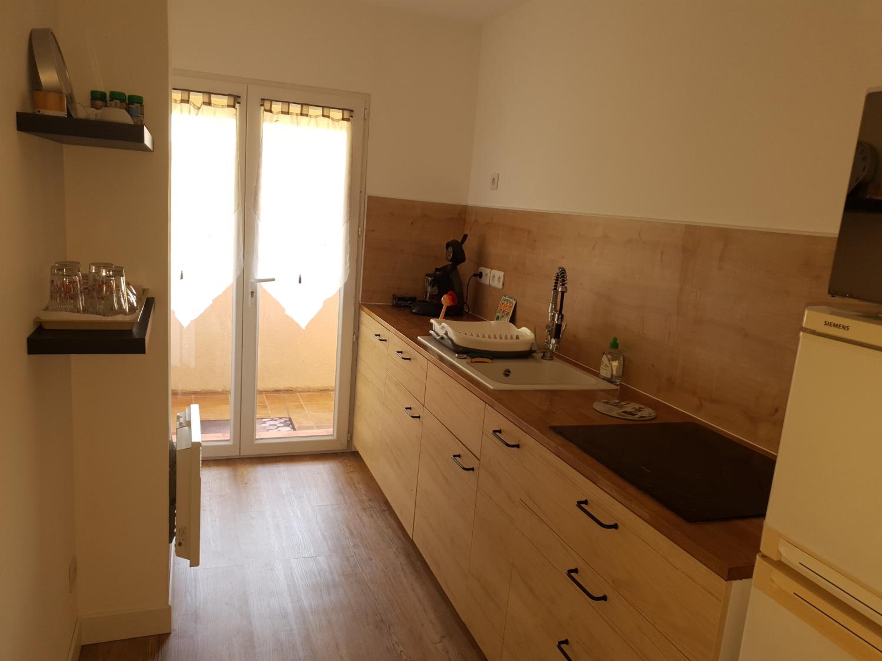 One-Bedroom Apartment - Photo 38
