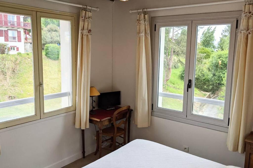 Family Room with Sea View - Photo 3