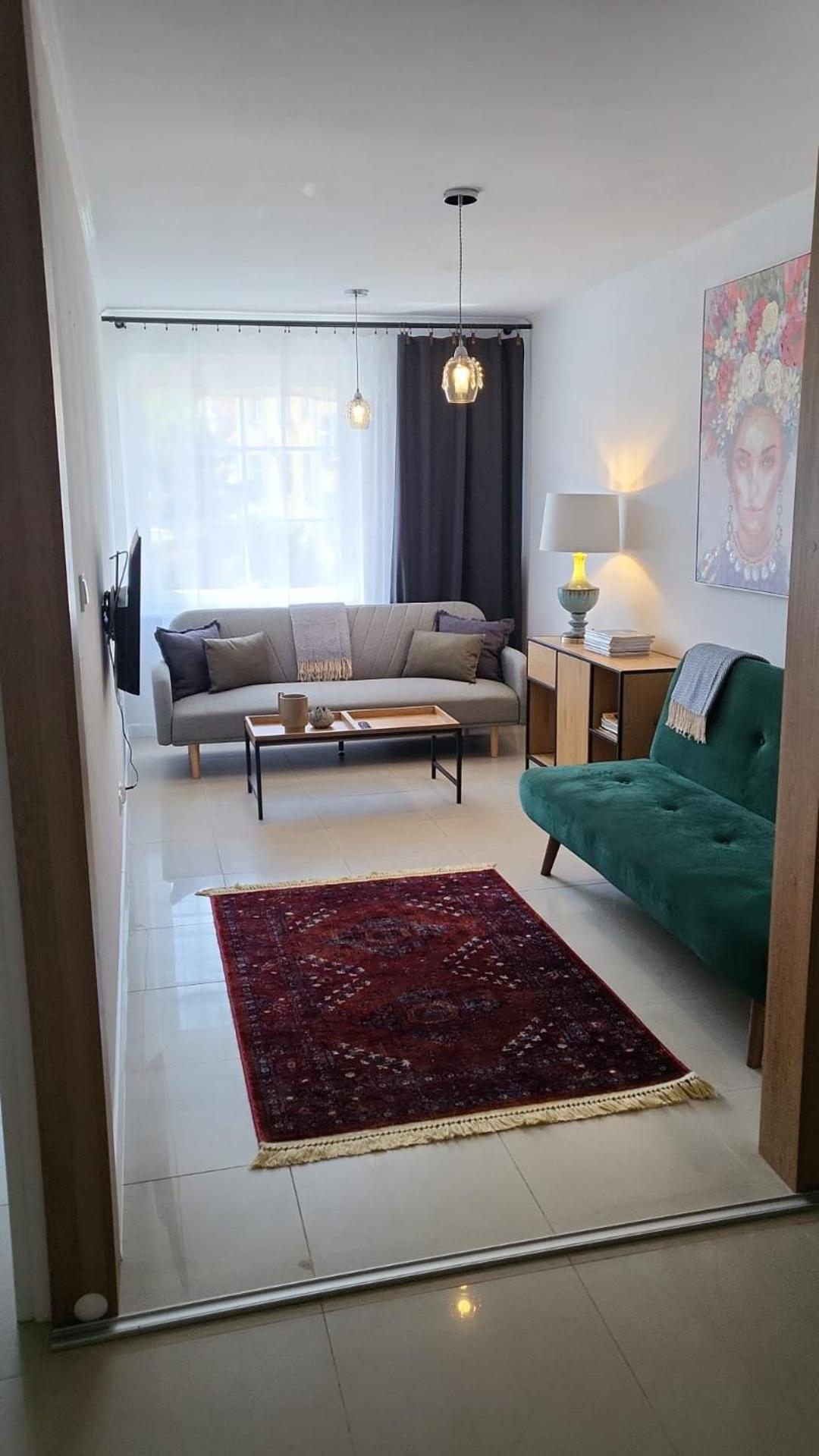 One-Bedroom Apartment photo 1