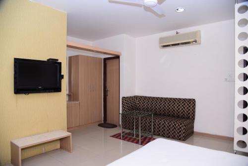 Large Double Room