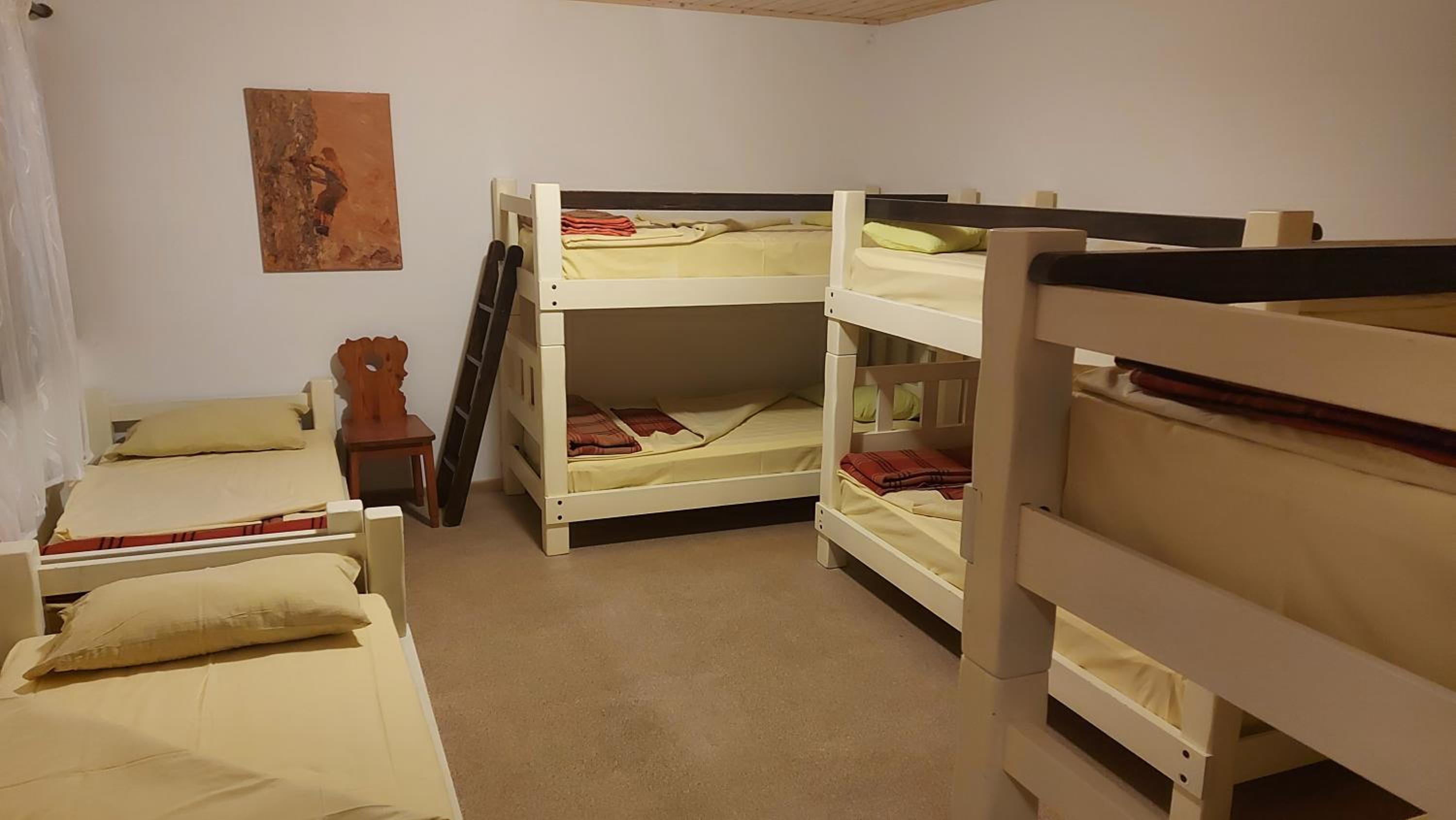 Bed in 8-Bed Mixed Dormitory Room photo 2