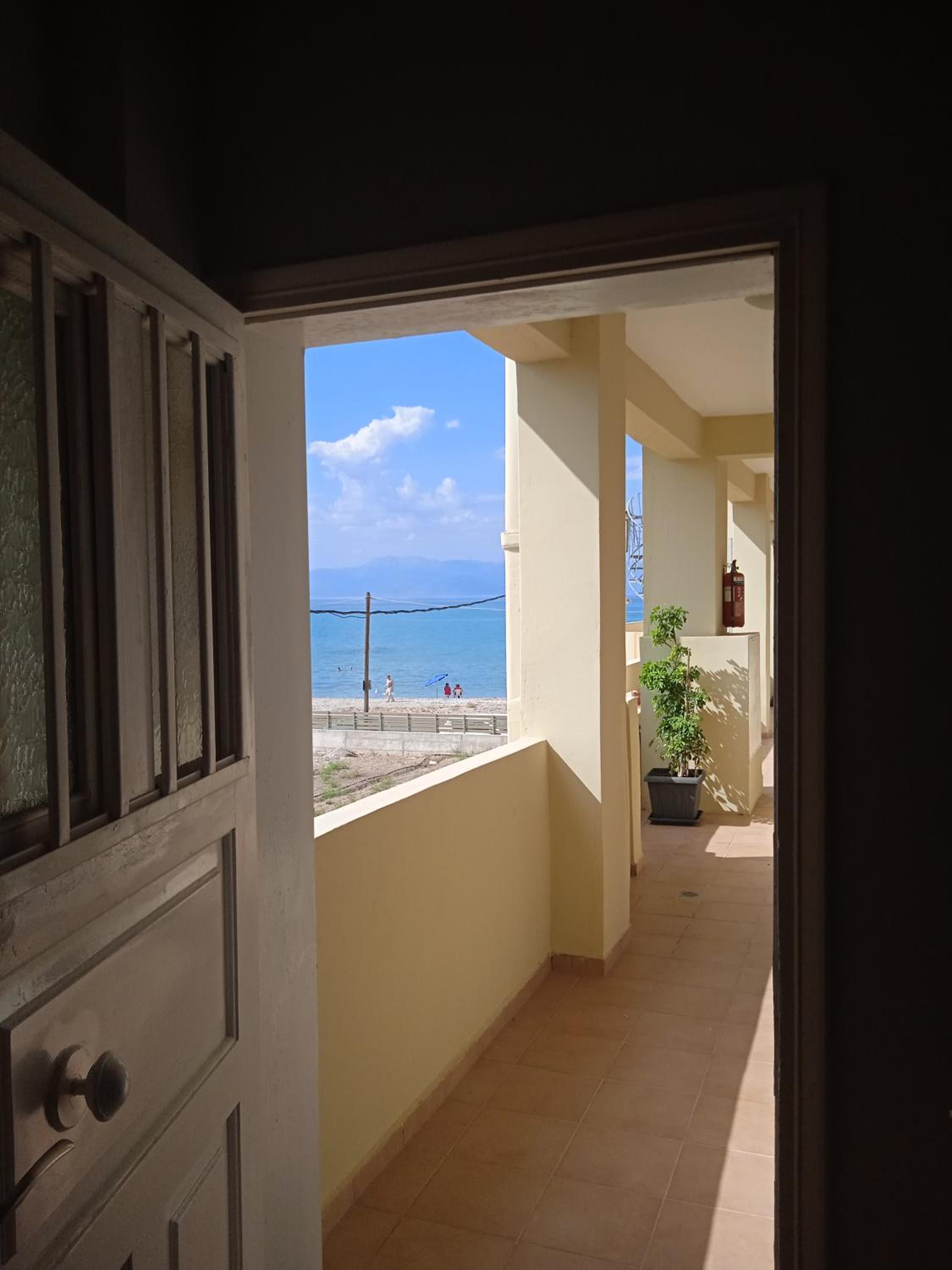 Deluxe Double Room with Side Sea View