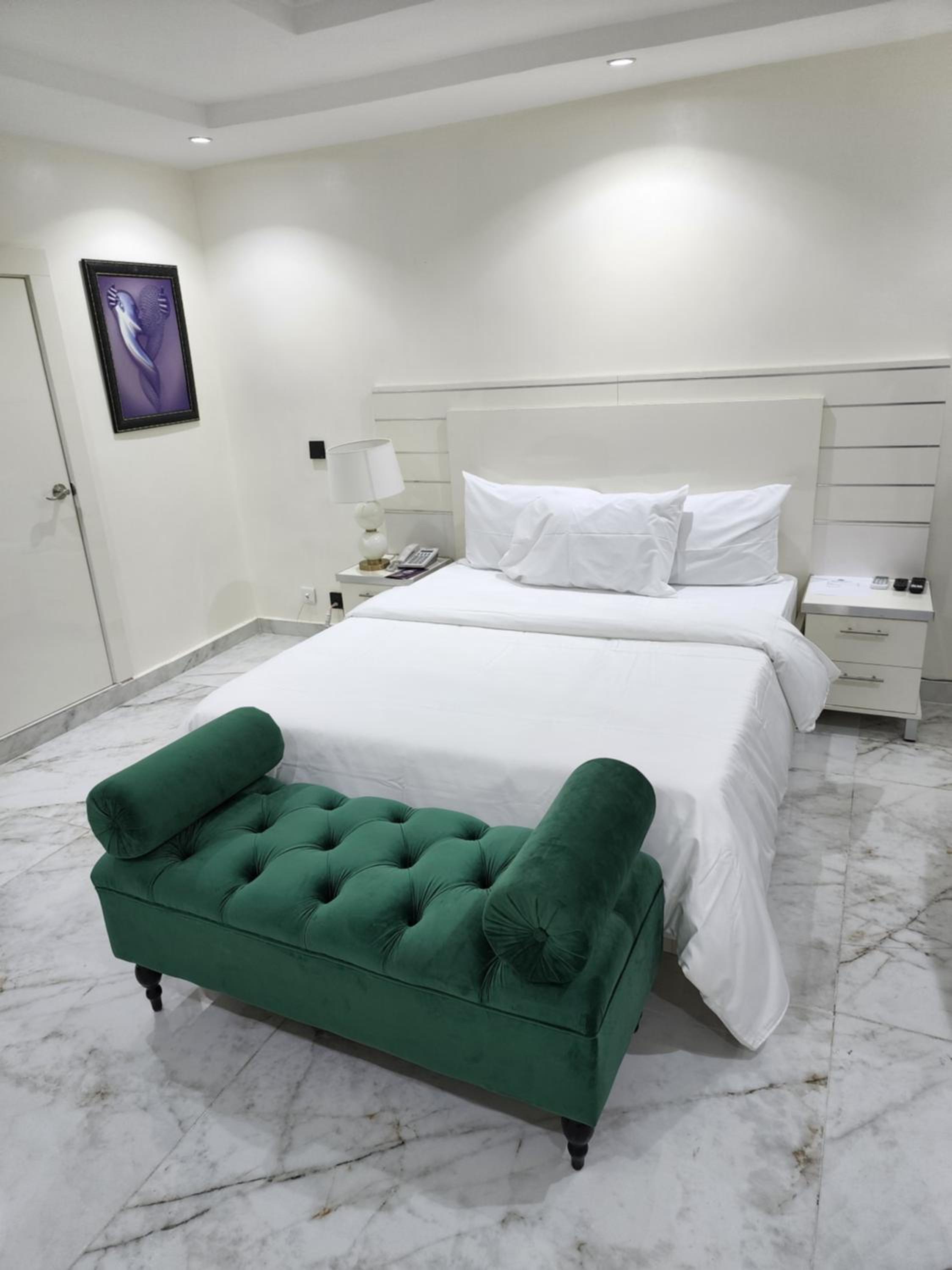 Deluxe Queen Room