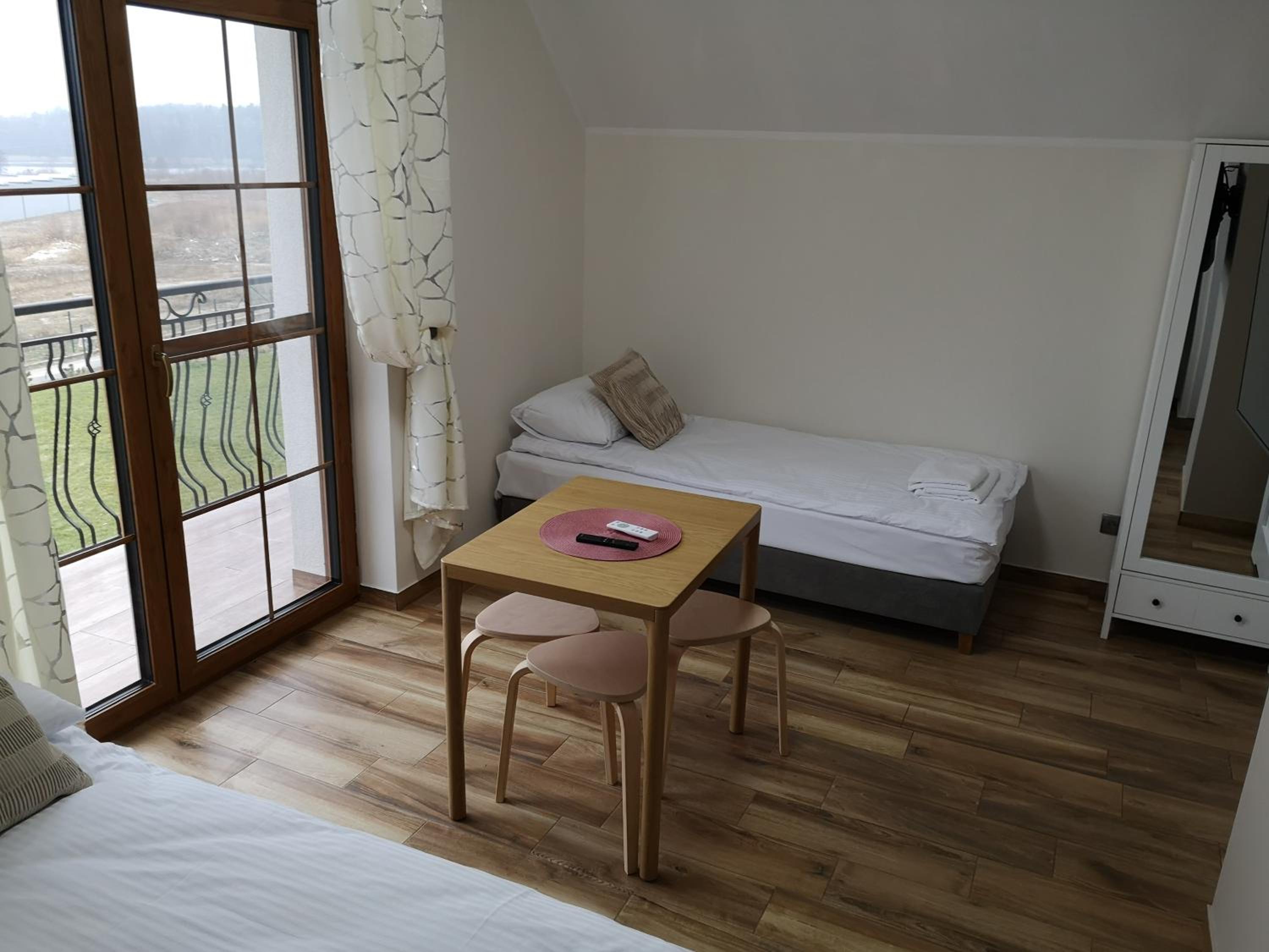Triple Room with Private Bathroom photo 2