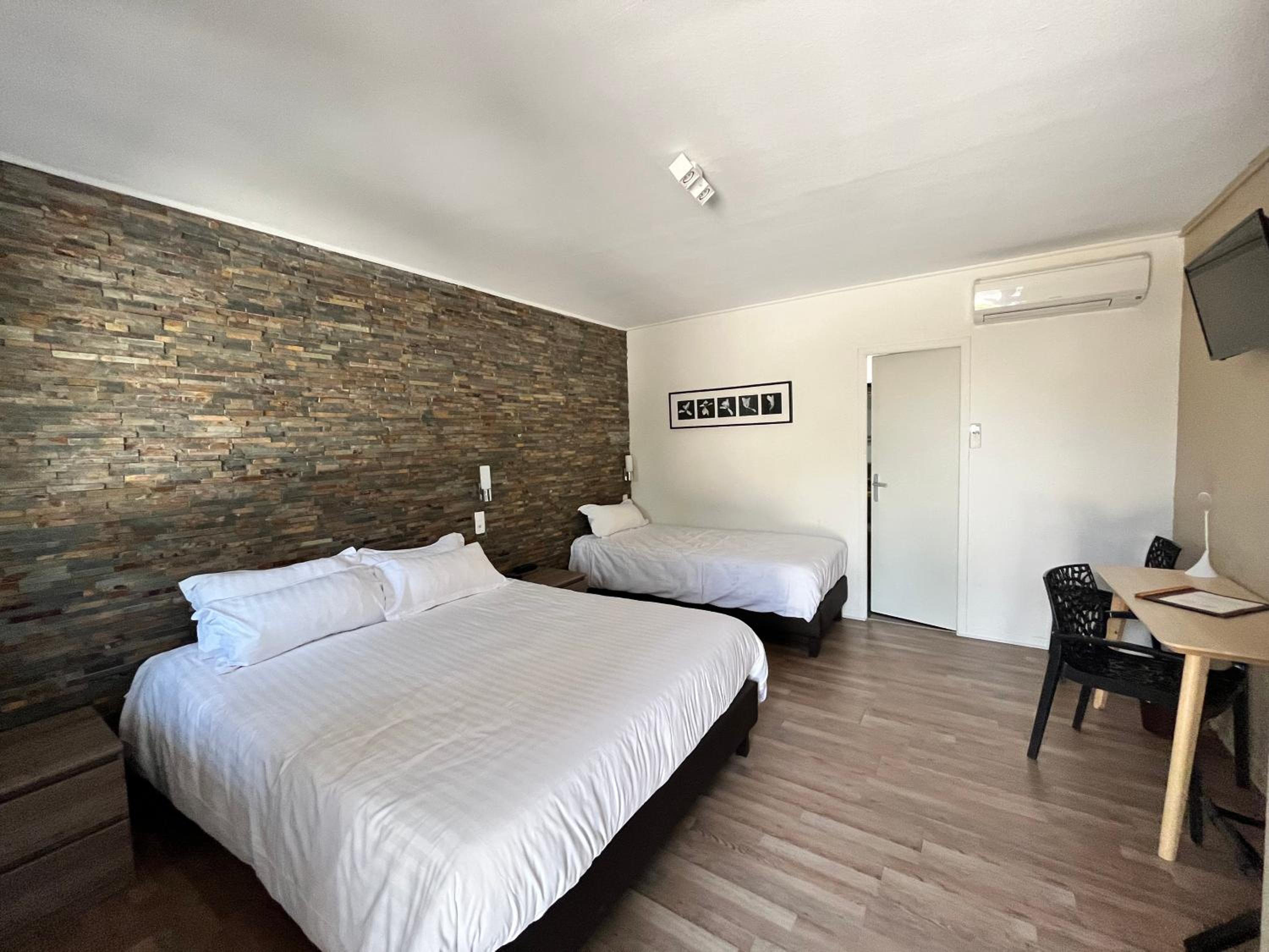 Comfort Triple Room
