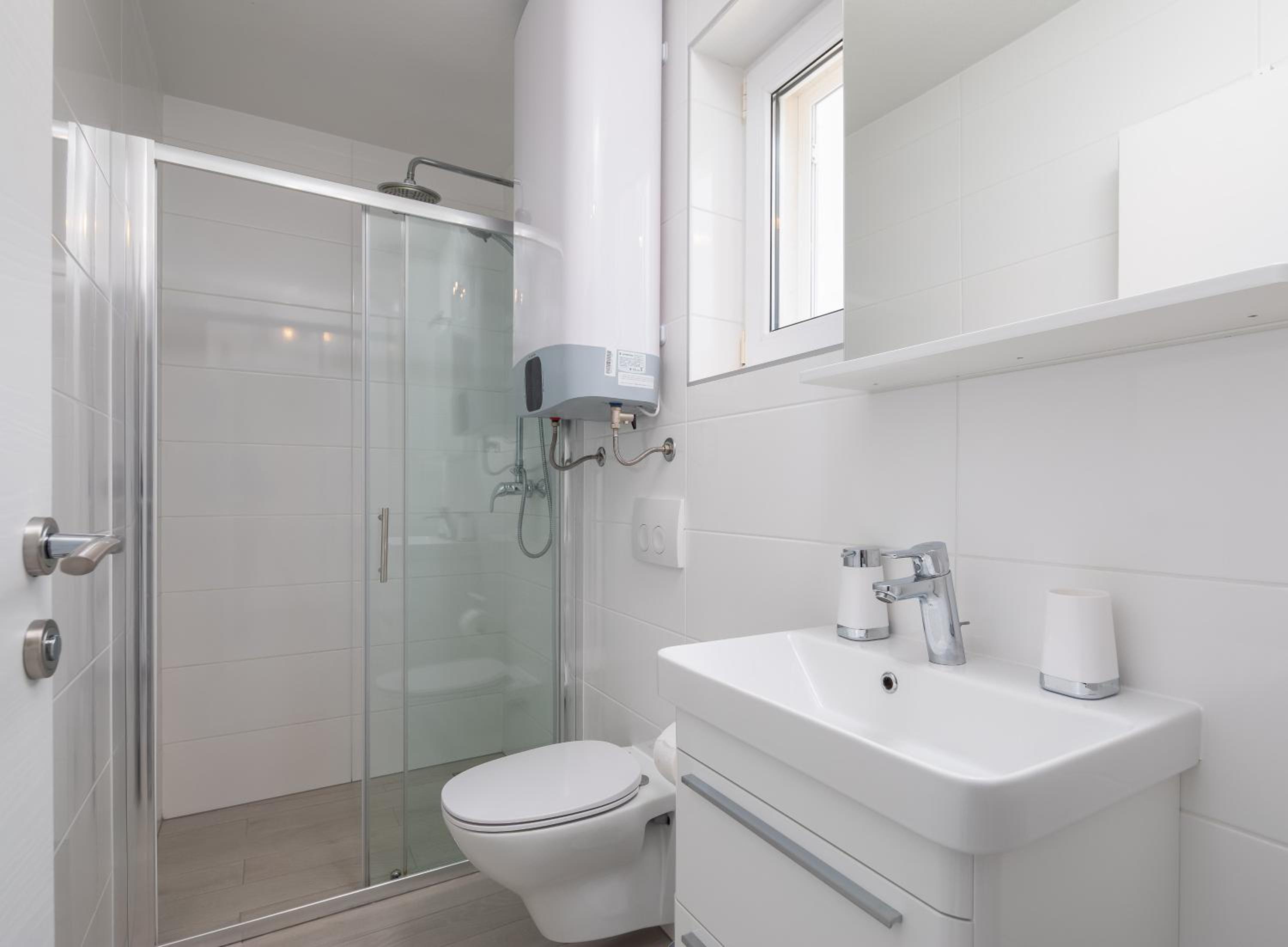Two-Bedroom Apartment with Sea View - Photo 1