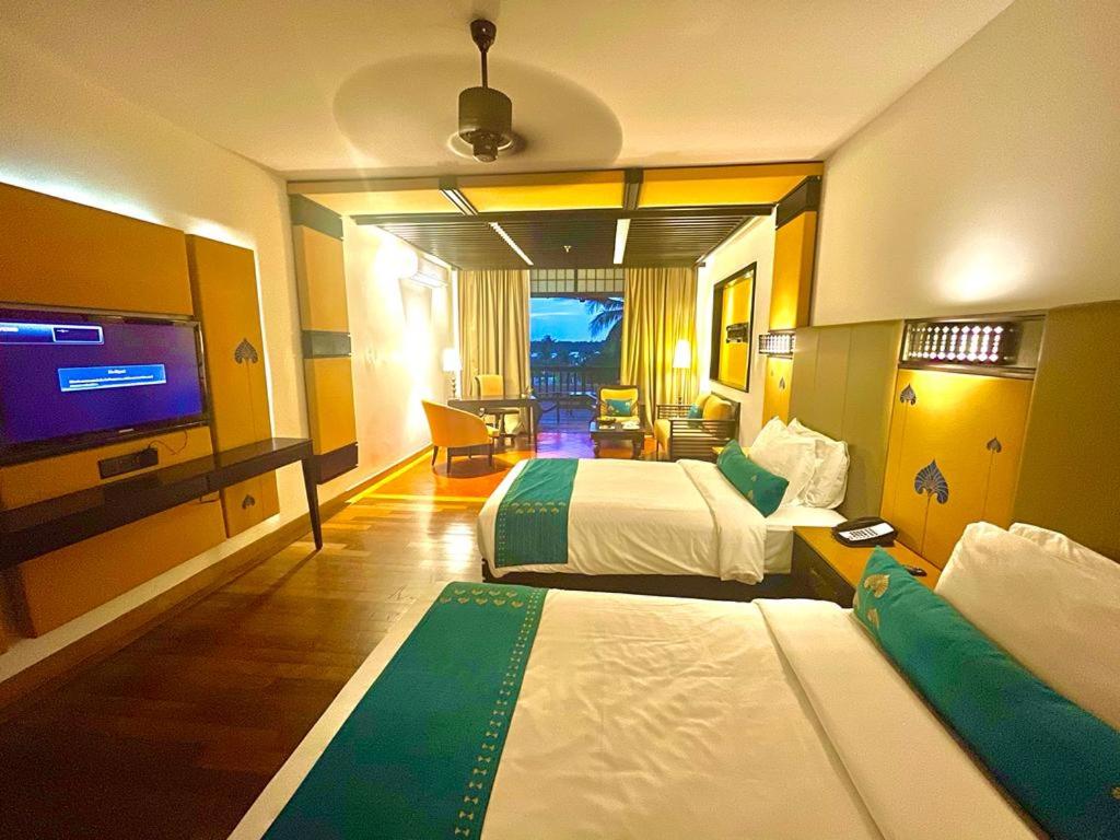 Twin Room with Balcony