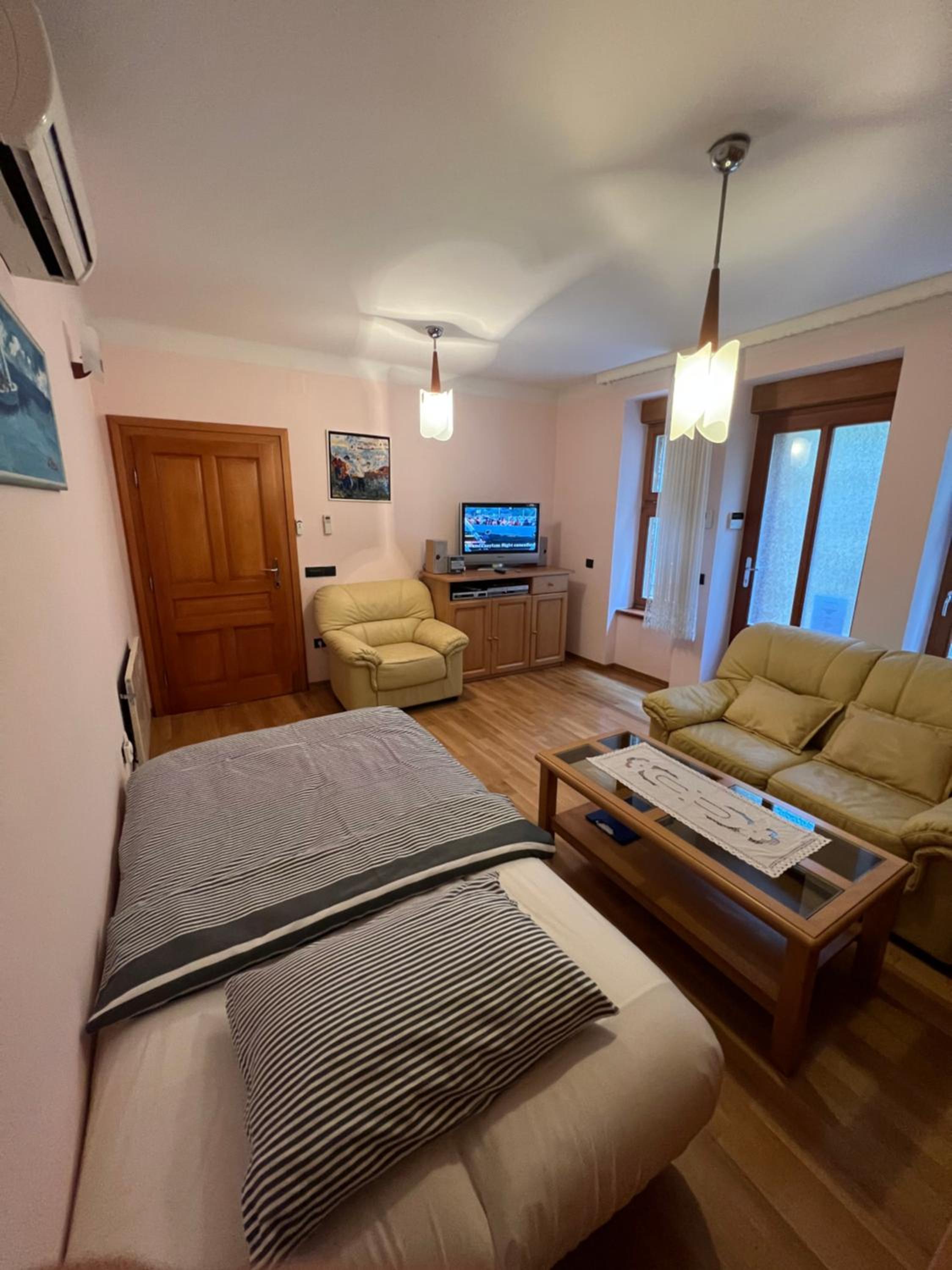 One-Bedroom Apartment with Sauna - Basement