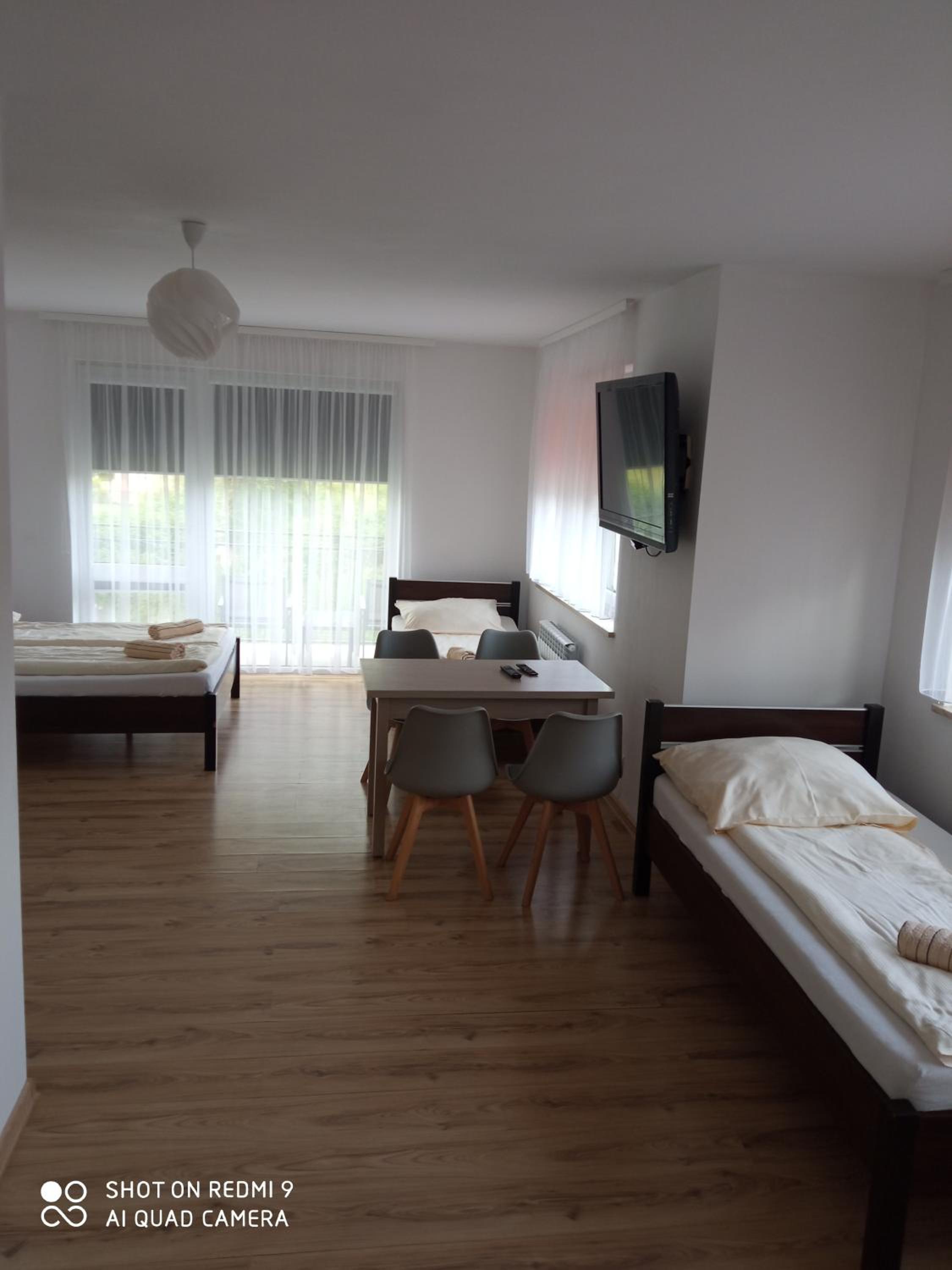 Quadruple Room - Photo 9