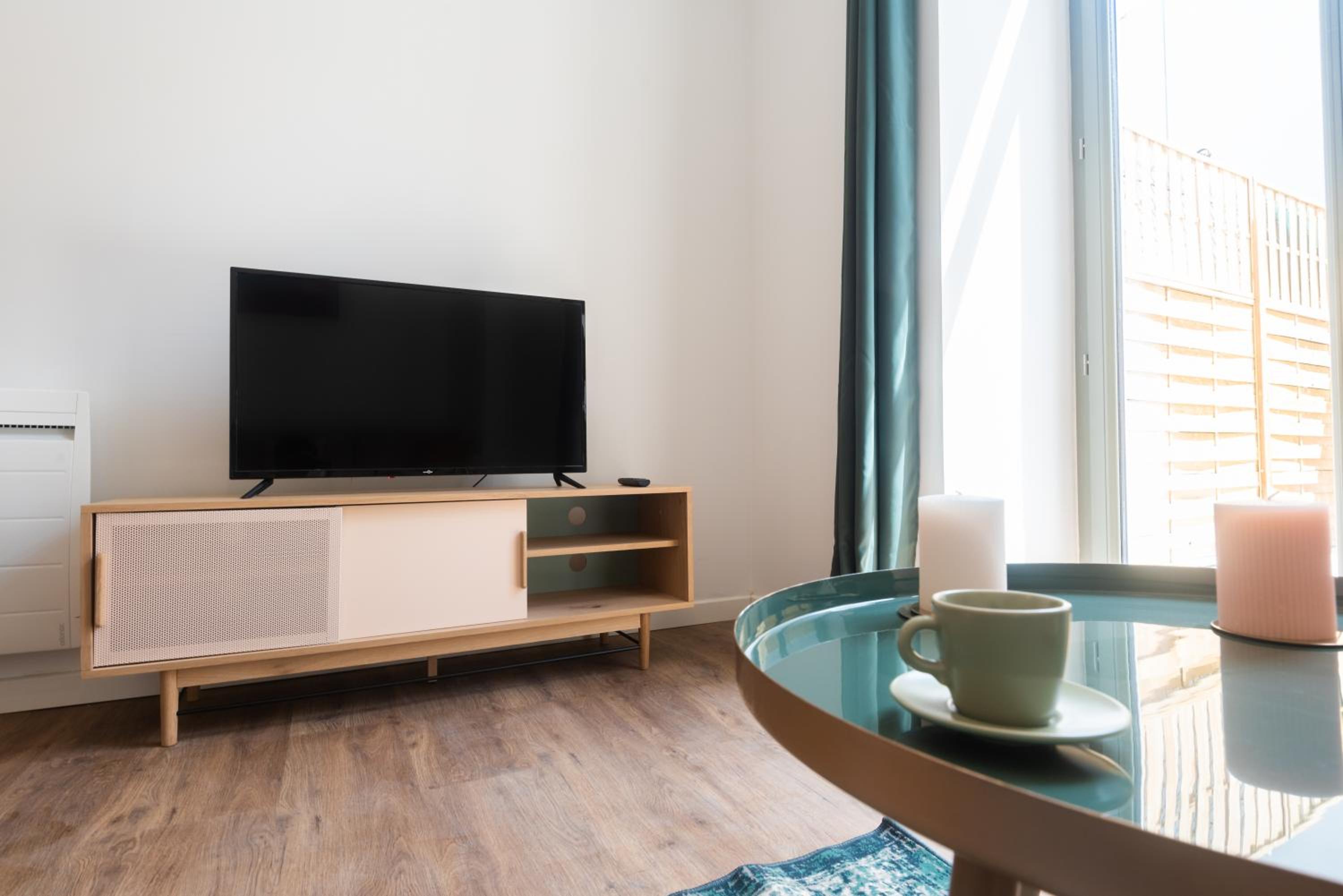 Apartment with Terrace photo 3