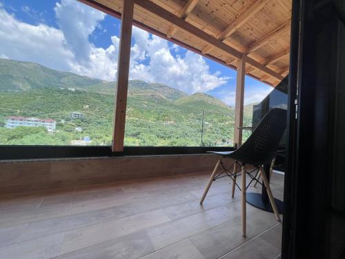 Suite with Mountain View