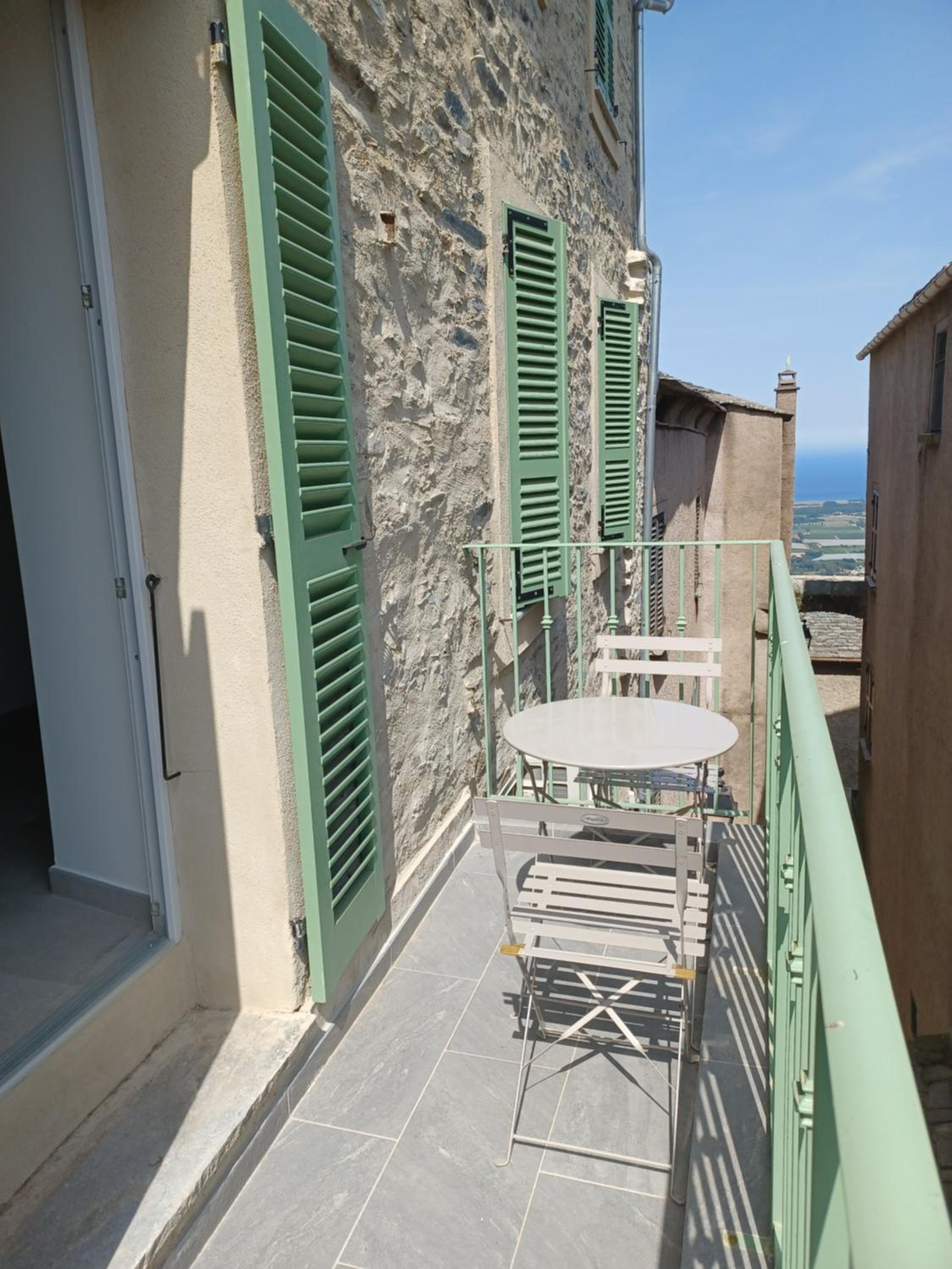 Apartment with Balcony photo 3