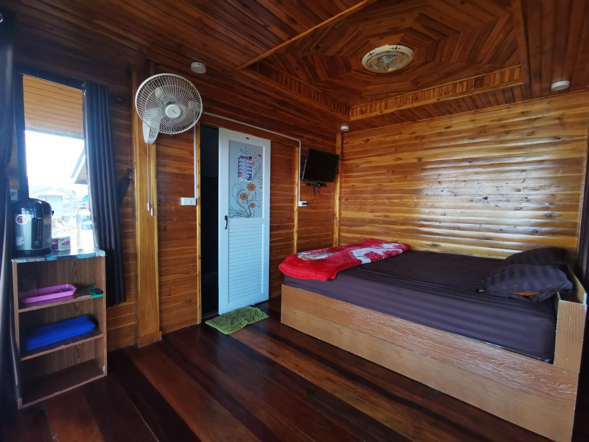One-Bedroom House photo 1