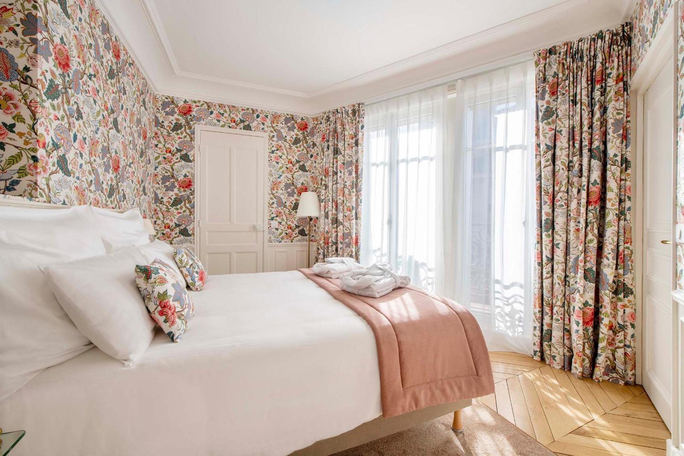 One-Bedroom Apartment thumbnail 6
