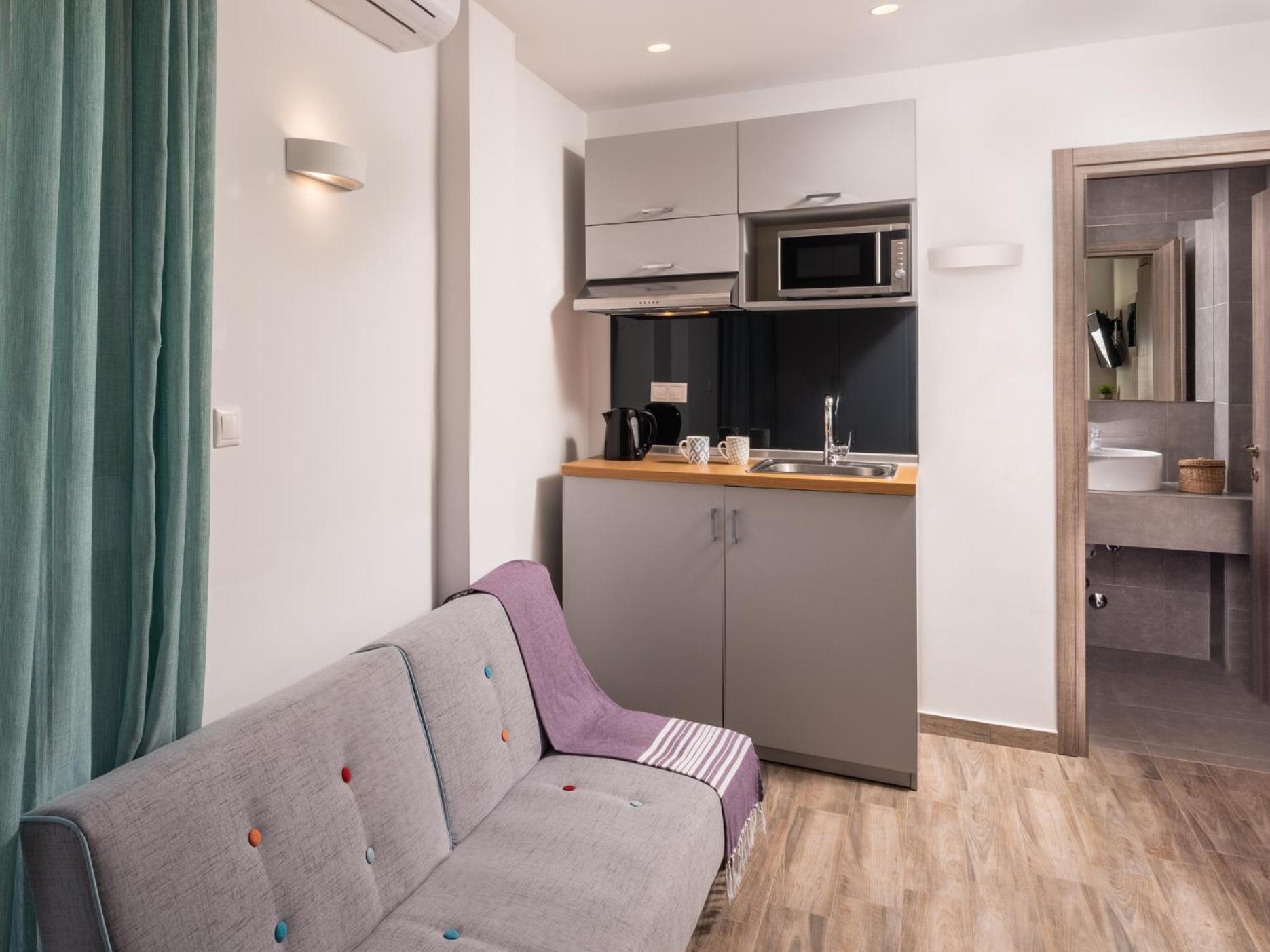 Deluxe Double Studio with Extra Bed