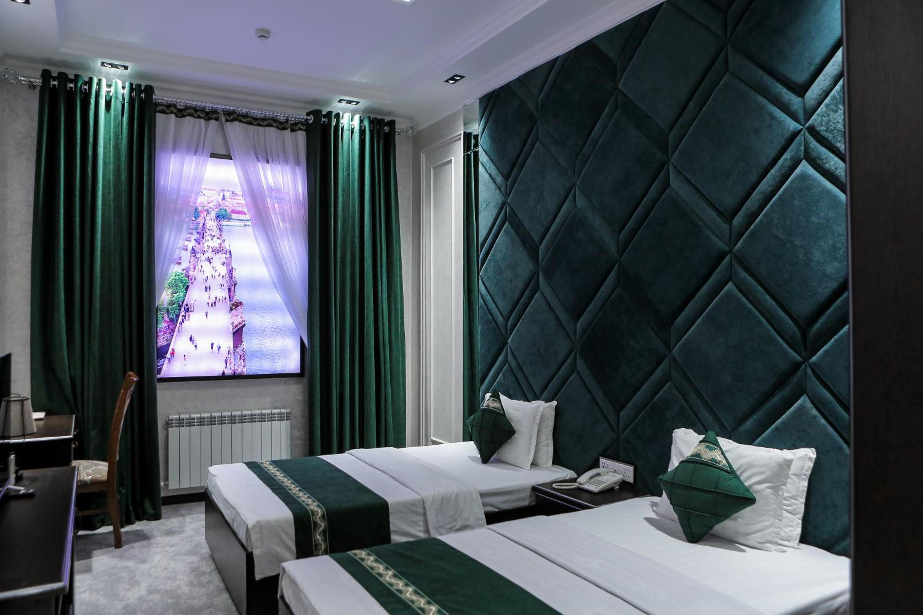 Twin Room with Private Bathroom