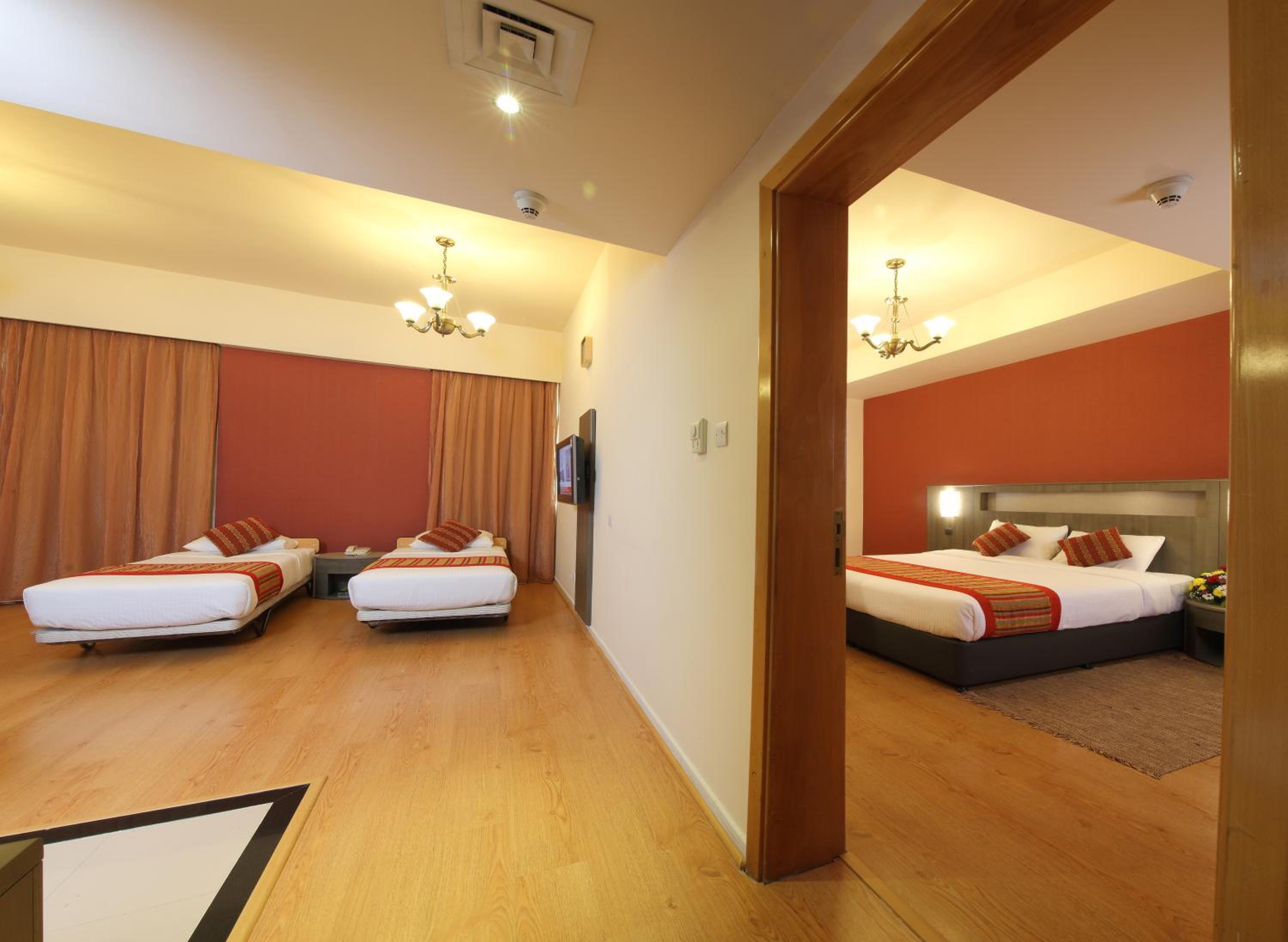 One-Bedroom Suite photo 1
