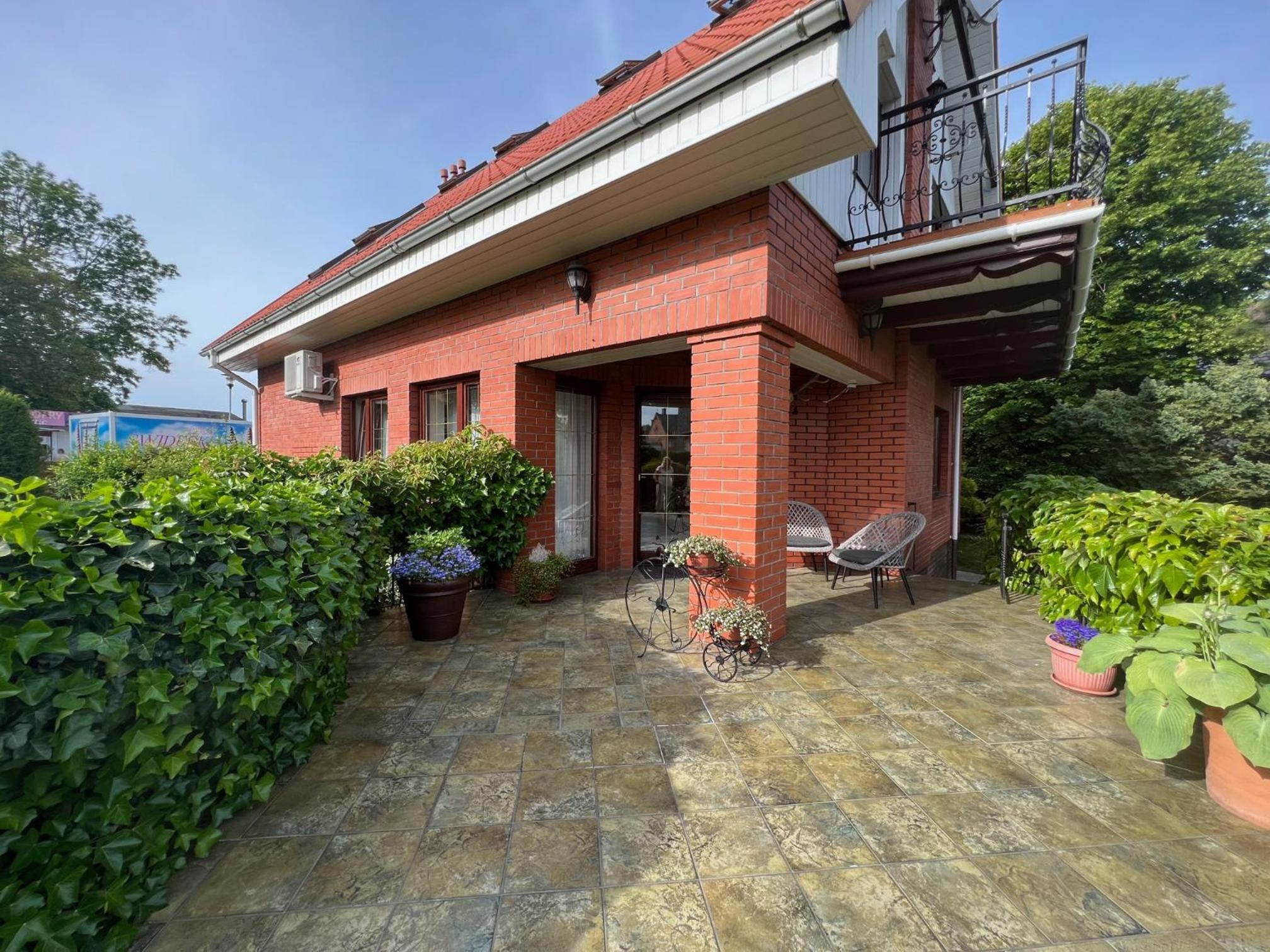 Three-Bedroom Villa photo 1