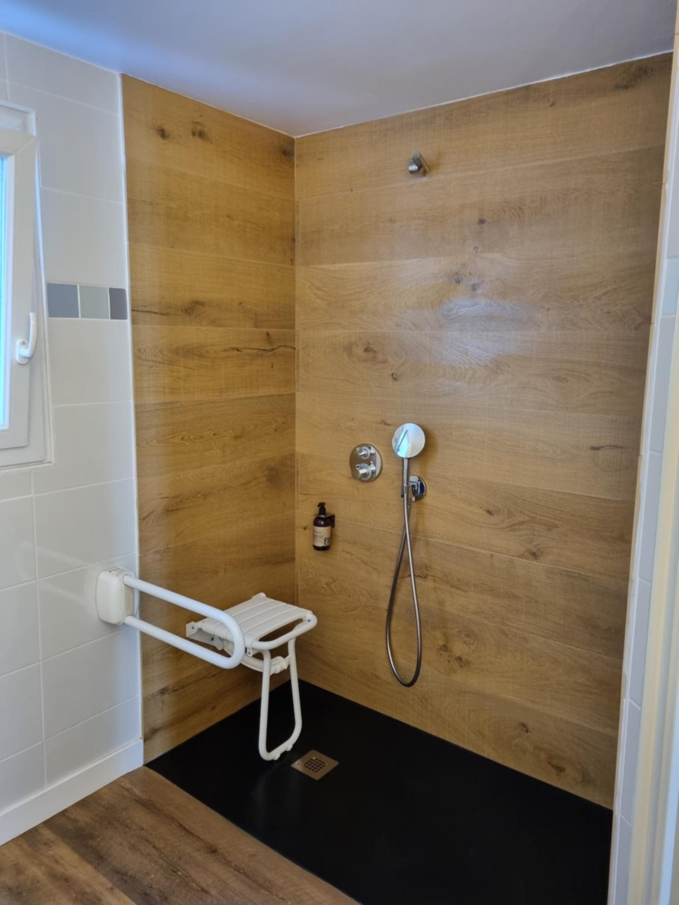 Double Room - Disability Access - optional extra bed at an additional cost photo 2